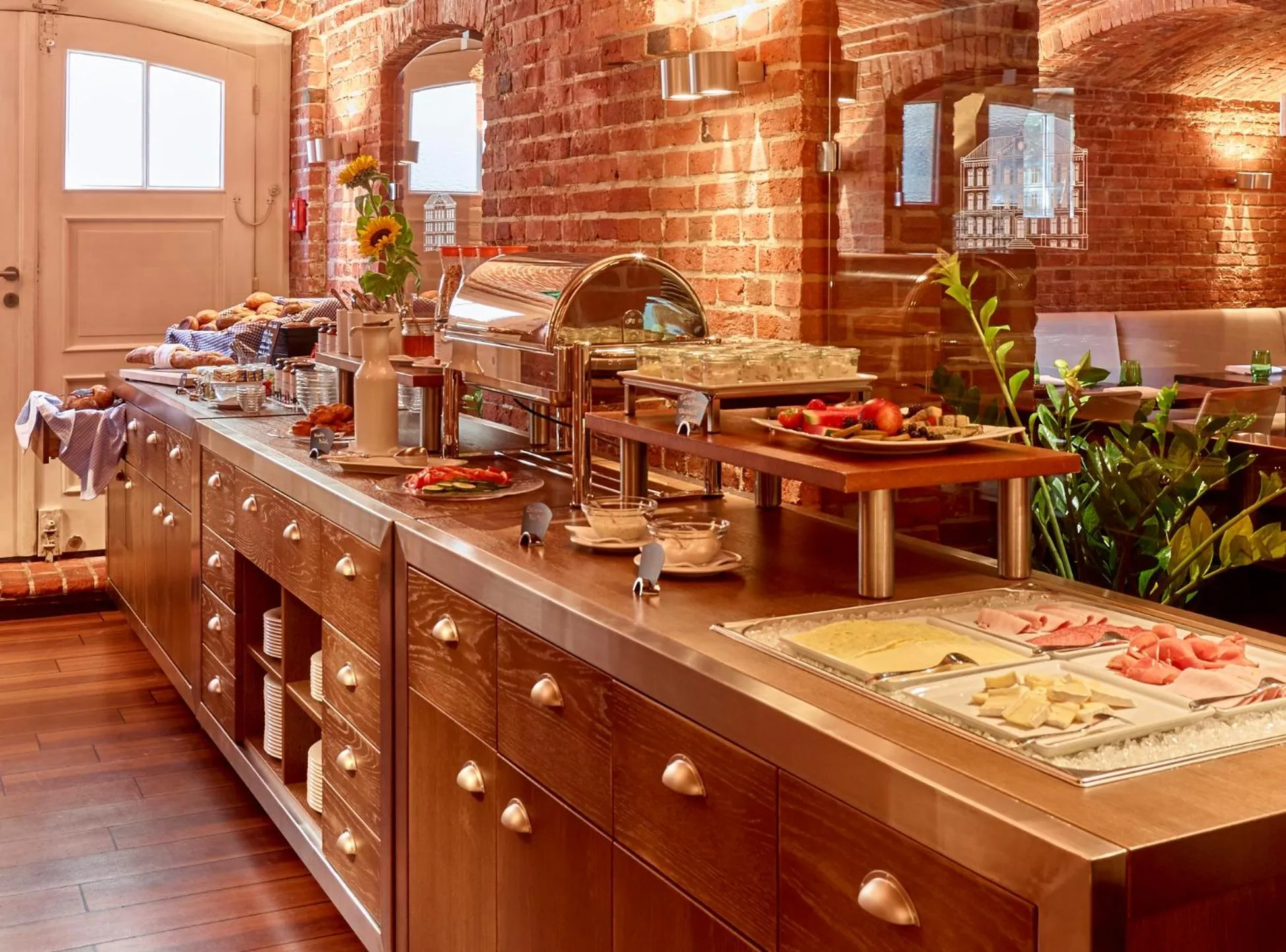 Buffet breakfast in Hotel Navigare