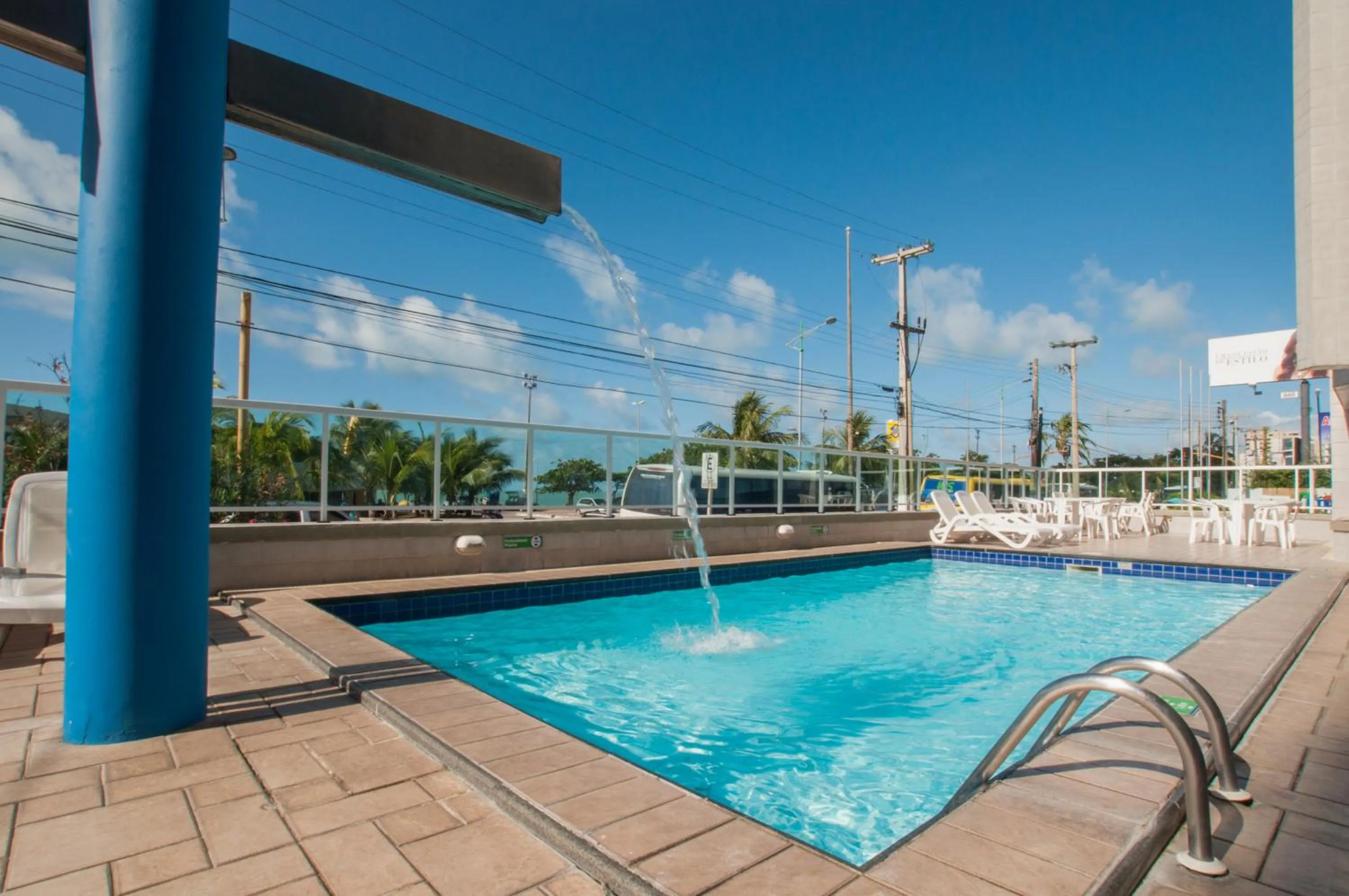 Swimming pool in Hotel Sete Coqueiros