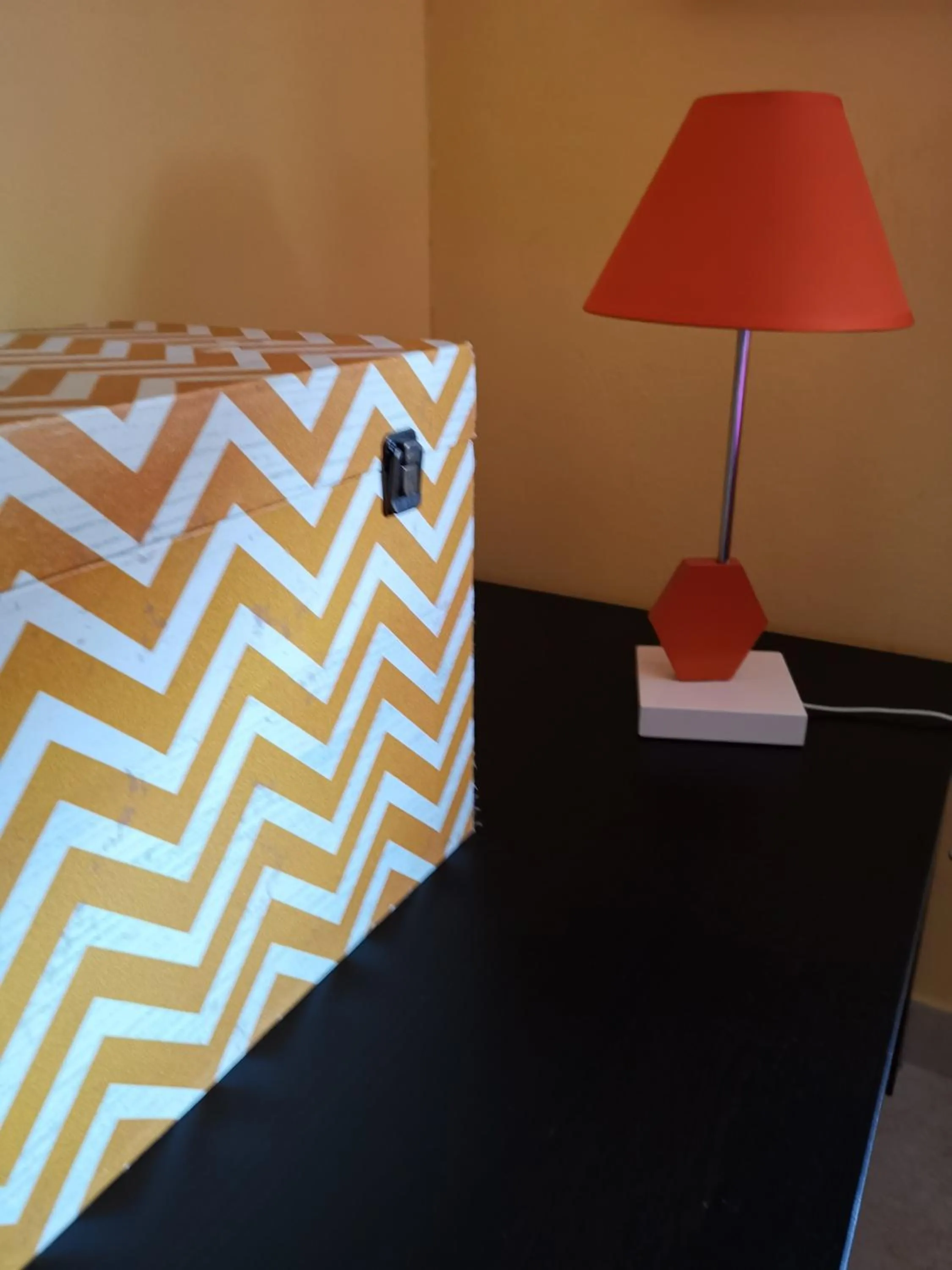 Photo of the whole room, Bed in Ethos Rooms