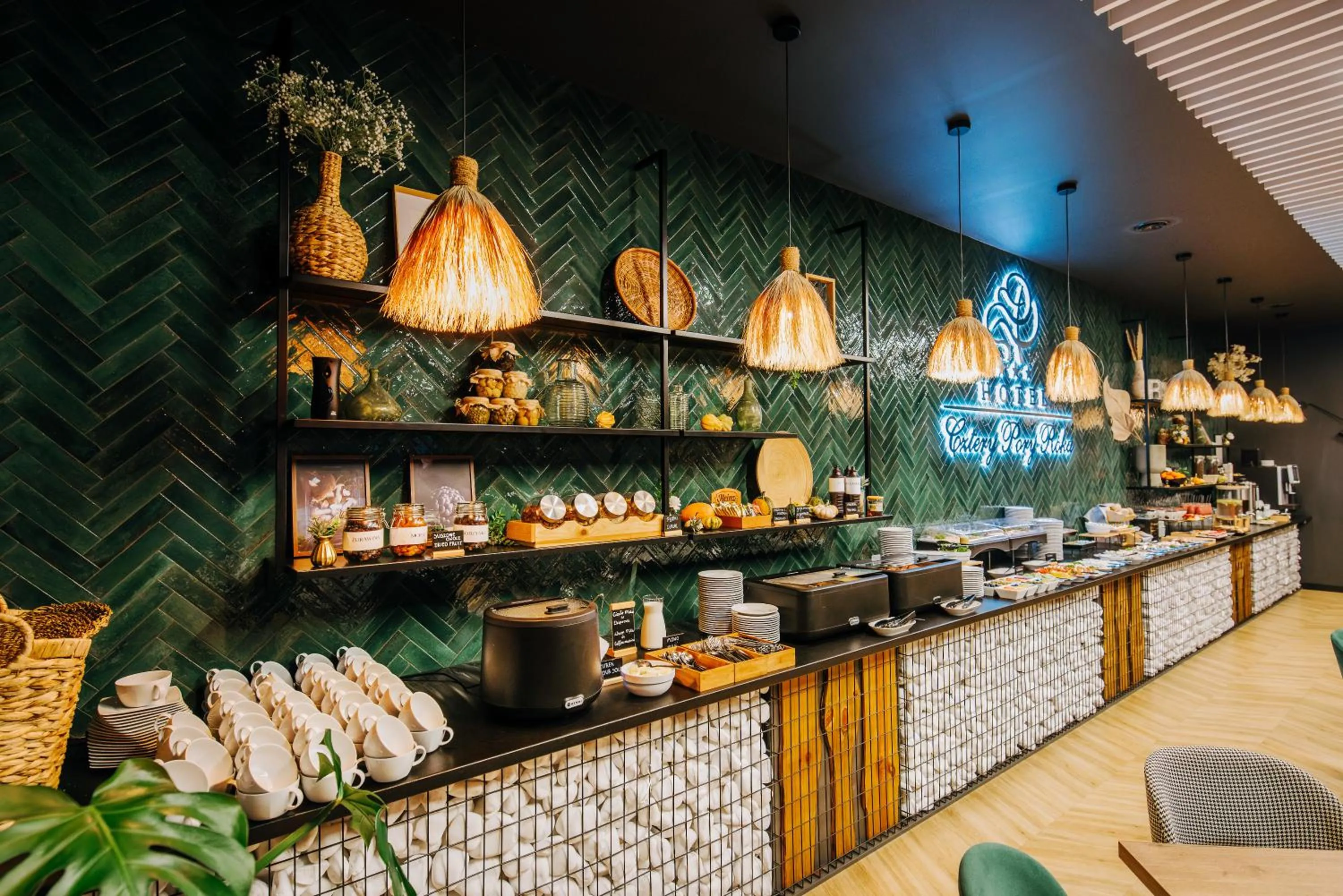 Buffet breakfast in Hotel Cztery Pory Roku