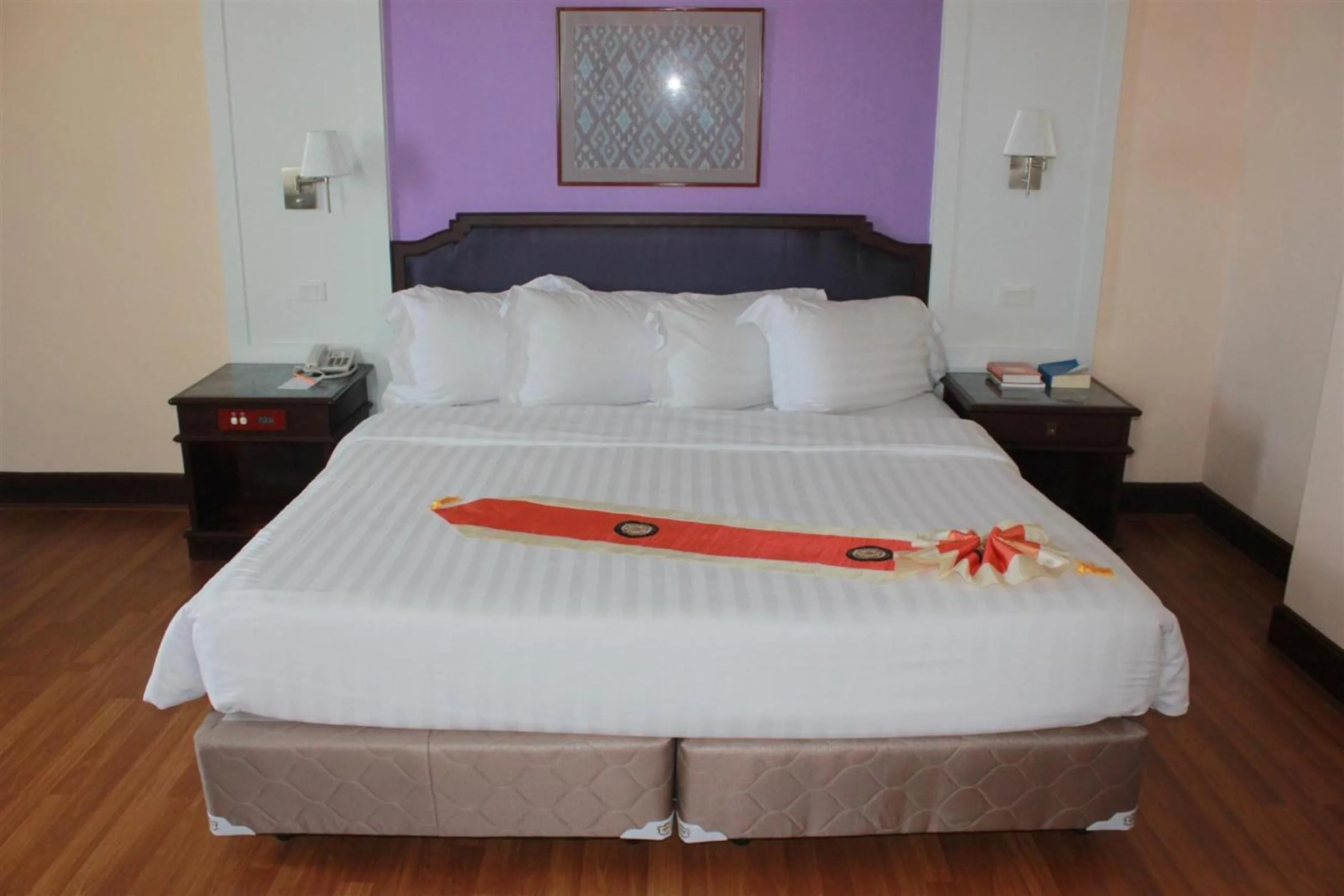 Photo of the whole room, Bed in Charoen Thani Hotel, Khon Kaen