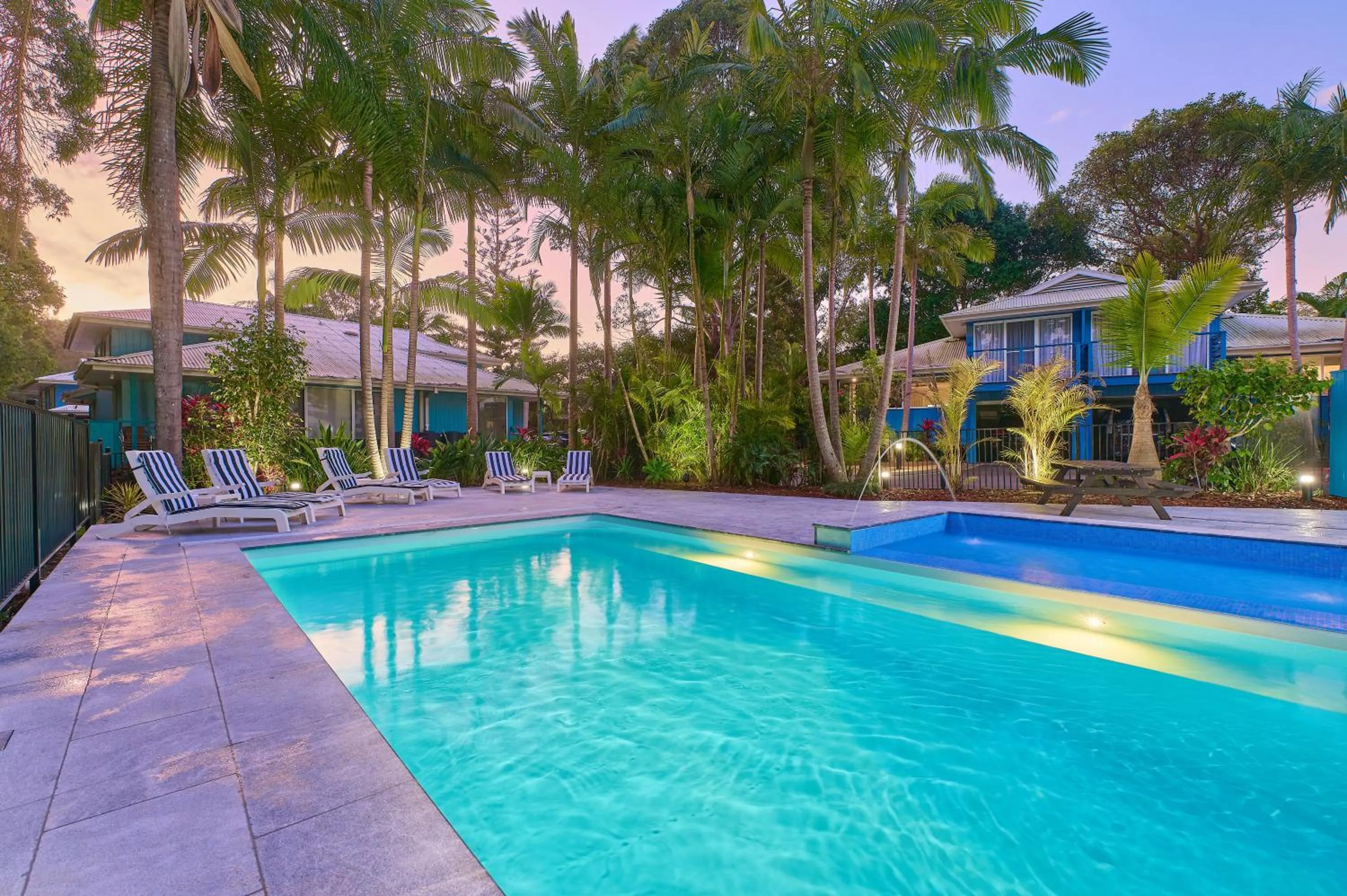 Swimming pool in Flynns on Surf Beach Villas