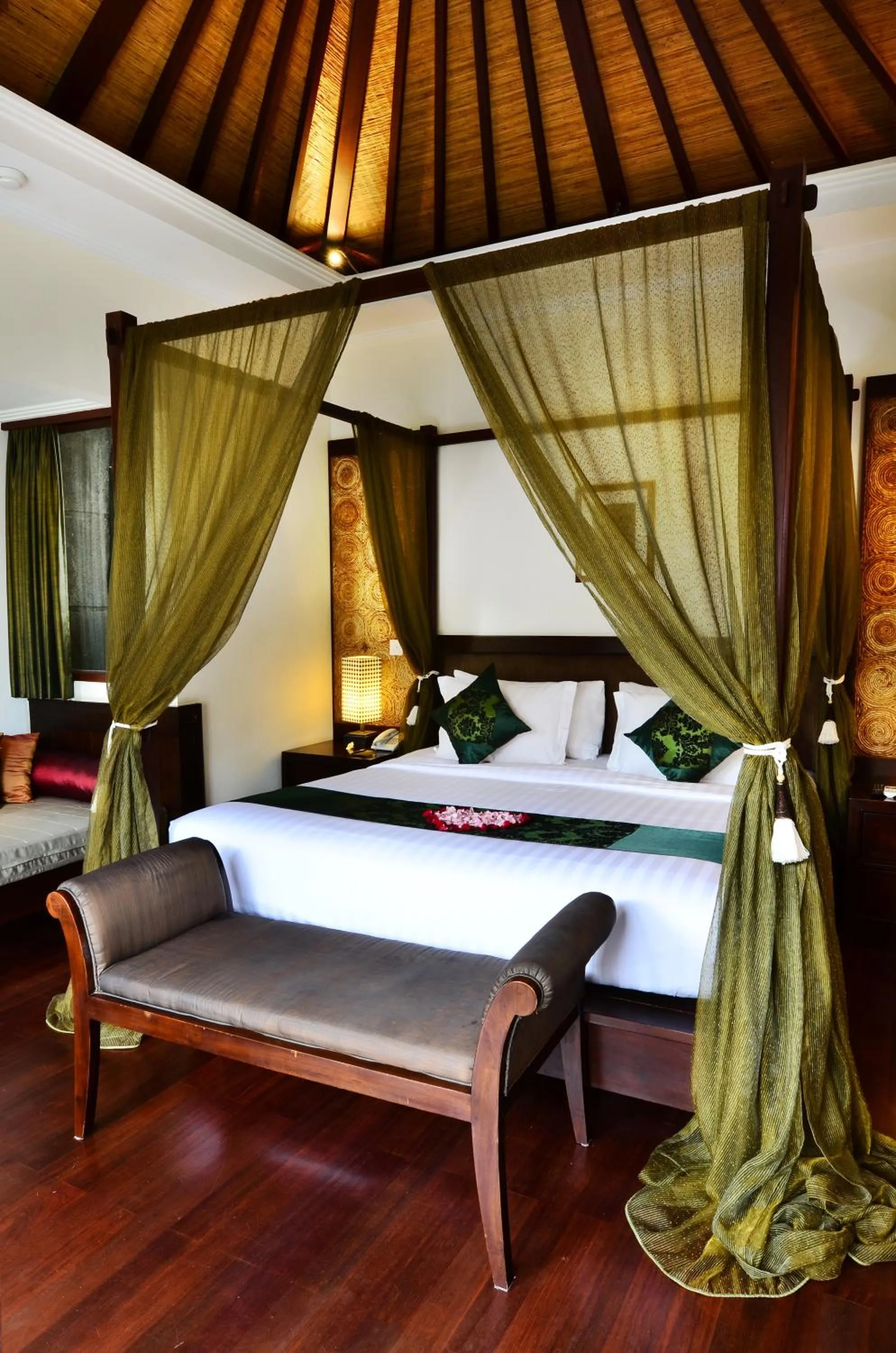 Photo of the whole room, Bed in The Khayangan Dreams Villa, Seminyak