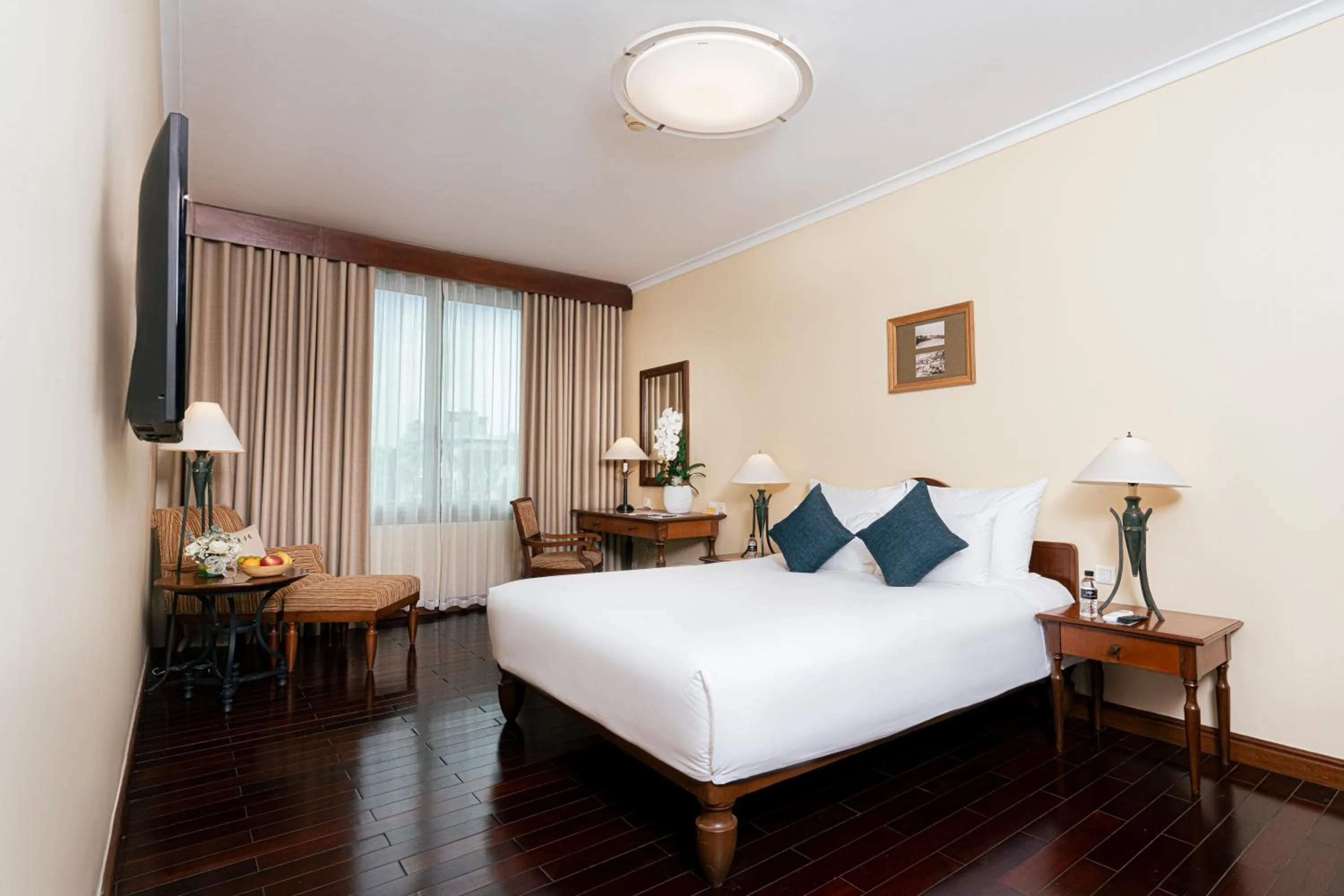 TV and multimedia, Bed in Hai Phong Harbour View Hotel