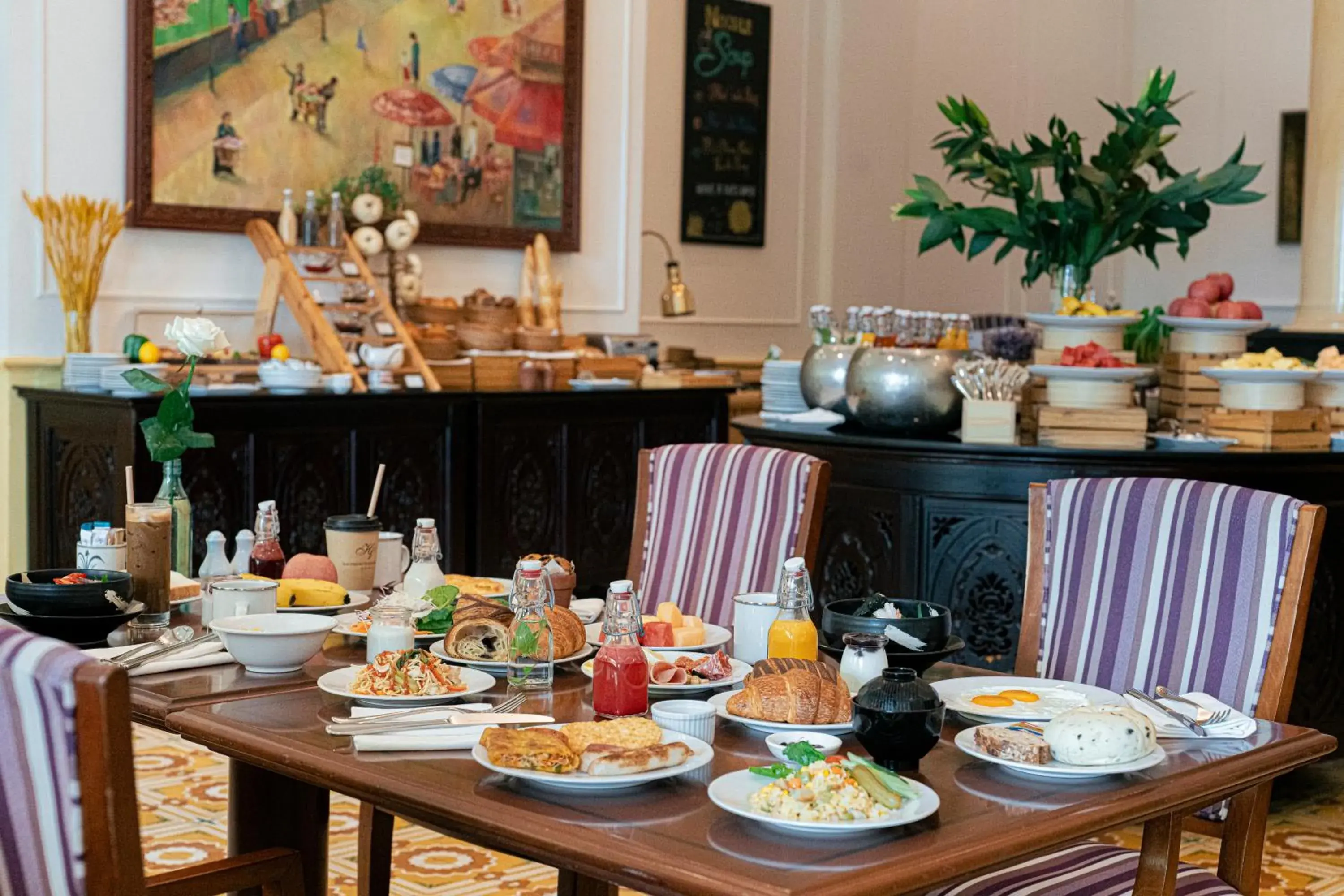 Restaurant/places to eat in Hai Phong Harbour View Hotel Restaurant/places to eat in Hai Phong Harbour View Hotel