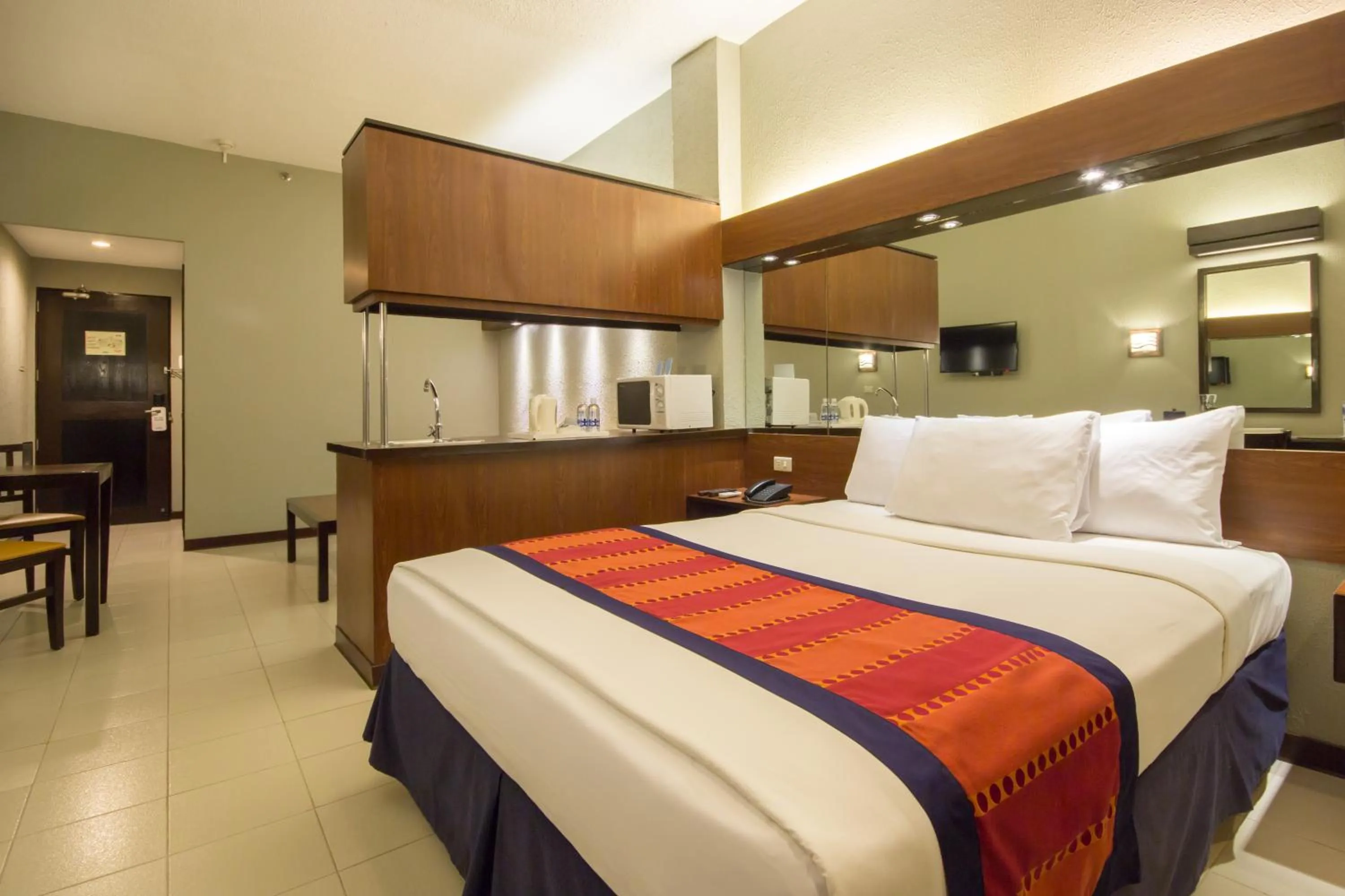 Bed in Microtel by Wyndham Eagle Ridge