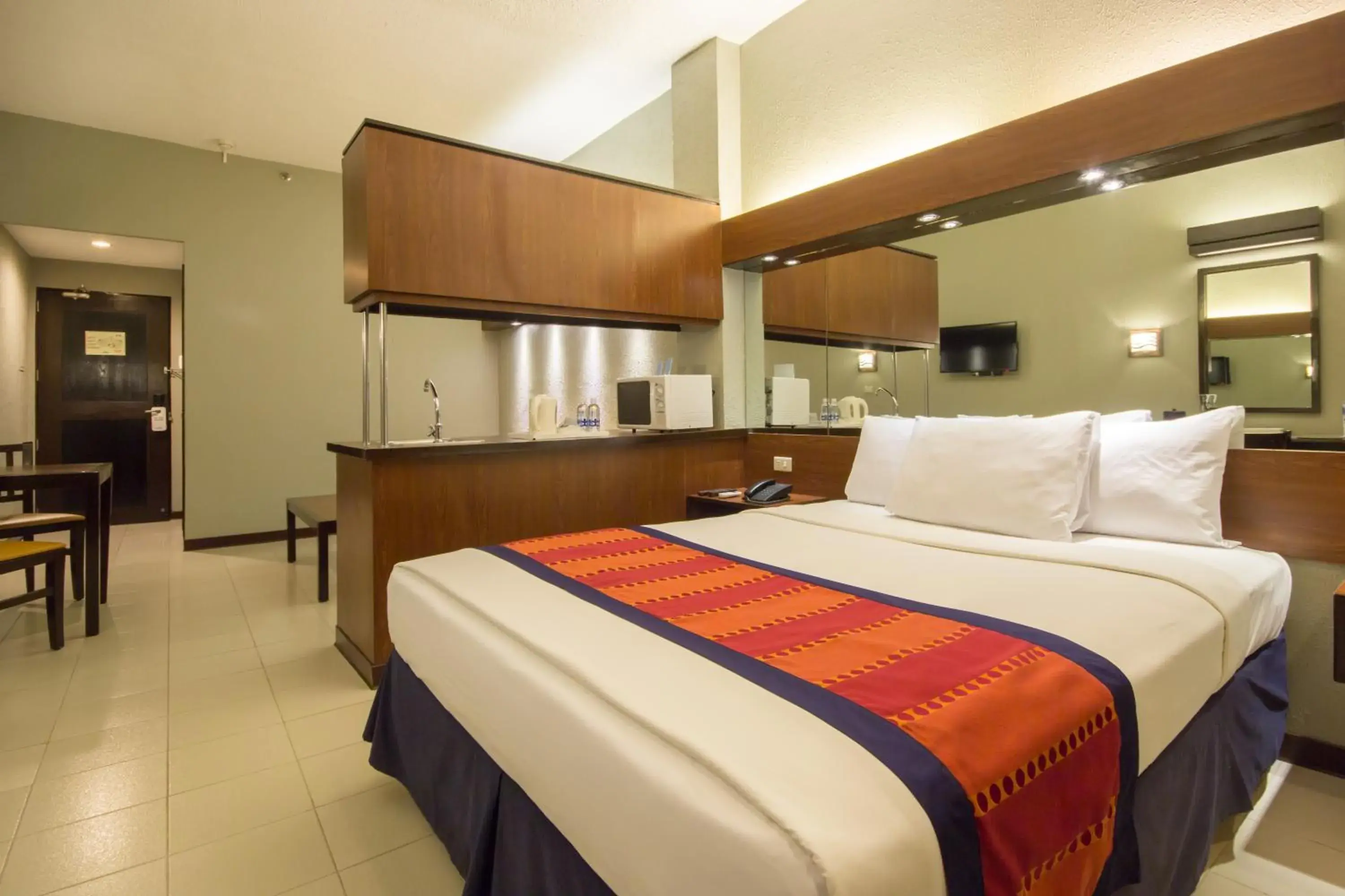 Bed in Microtel by Wyndham Eagle Ridge Bed in Microtel by Wyndham Eagle Ridge