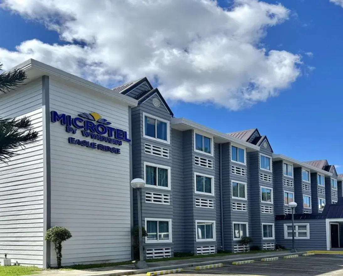 Property building in Microtel by Wyndham Eagle Ridge Property building in Microtel by Wyndham Eagle Ridge