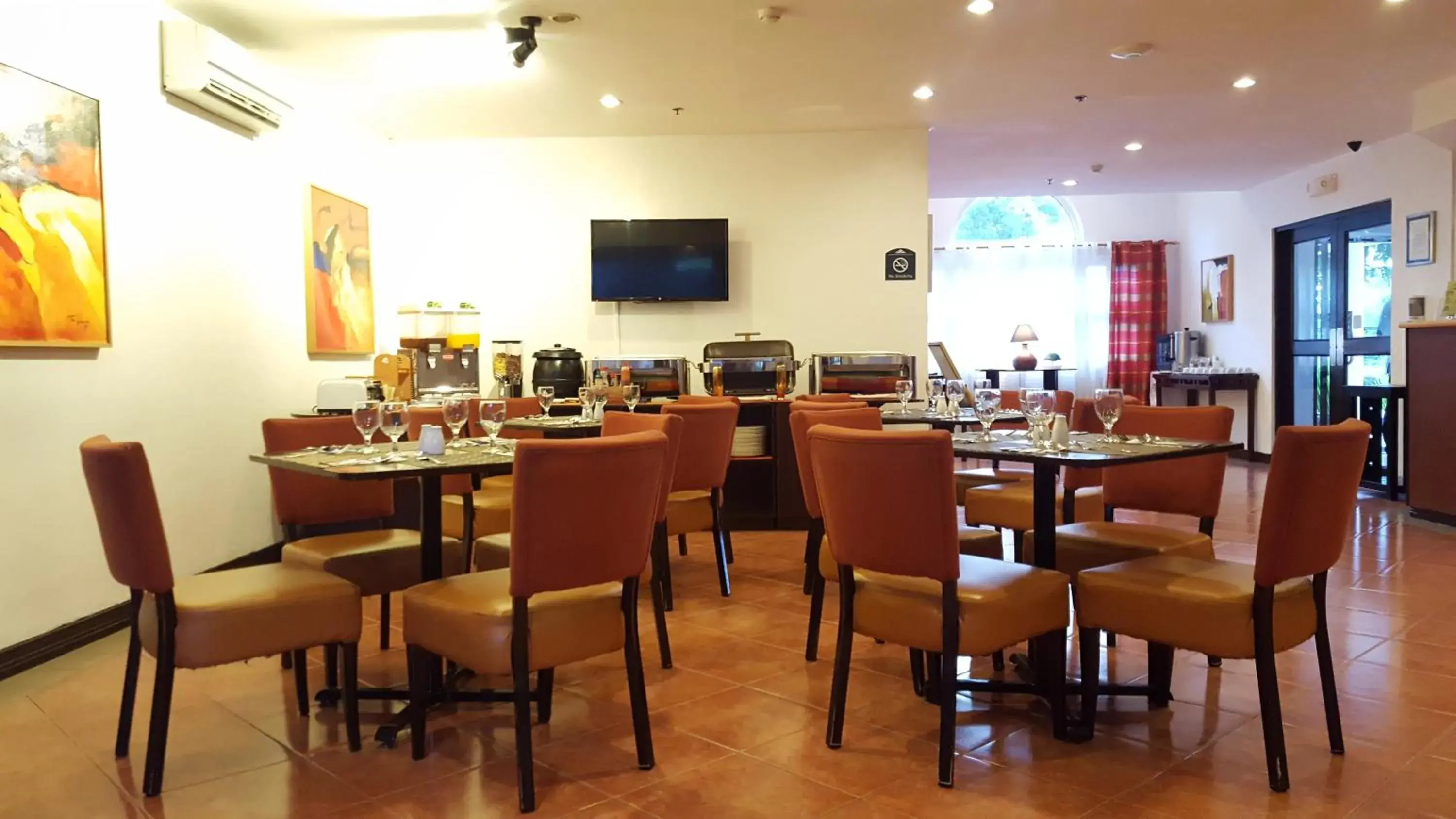 Lobby or reception in Microtel by Wyndham Eagle Ridge Lobby or reception in Microtel by Wyndham Eagle Ridge