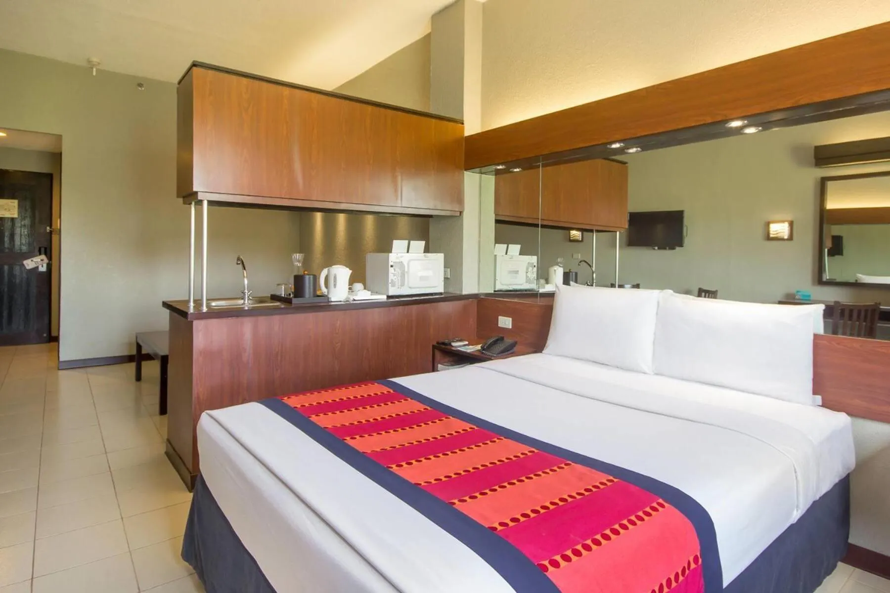 Photo of the whole room, Bed in Microtel by Wyndham Eagle Ridge