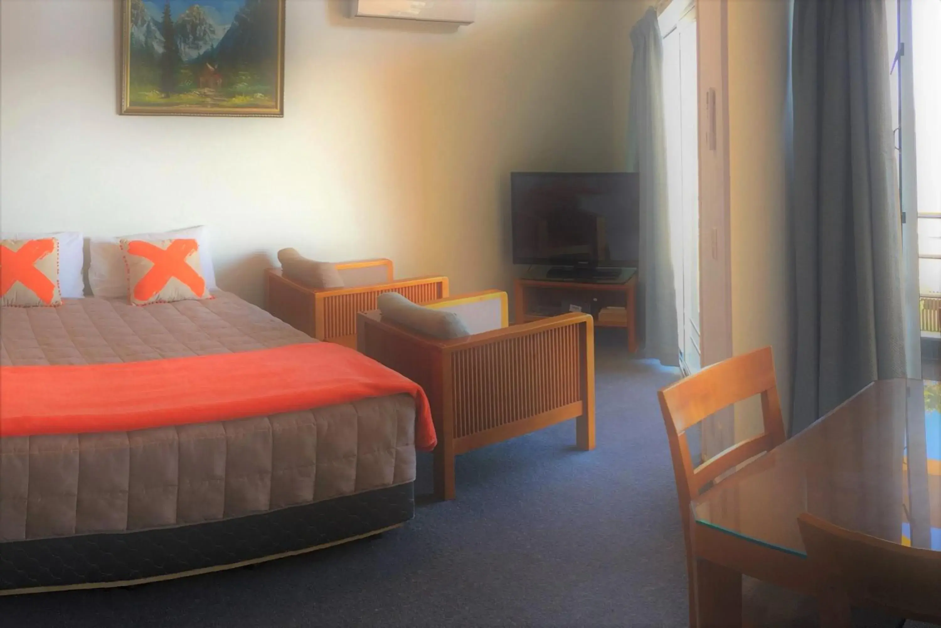 Bed in Bucklands Beach Waterfront Motel Bed in Bucklands Beach Waterfront Motel