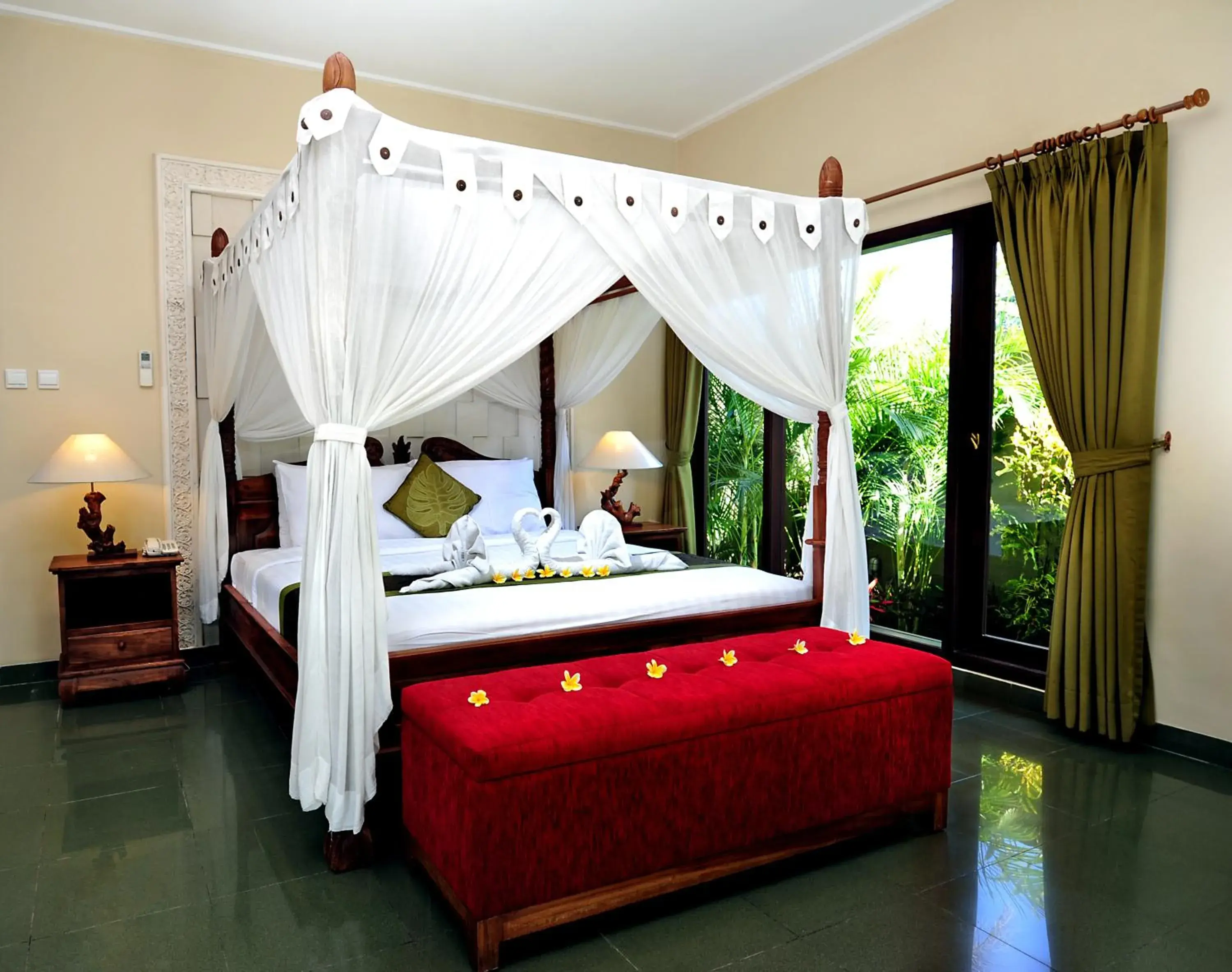Bed in Bali Aroma Exclusive Villas Bed in Bali Aroma Exclusive Villas