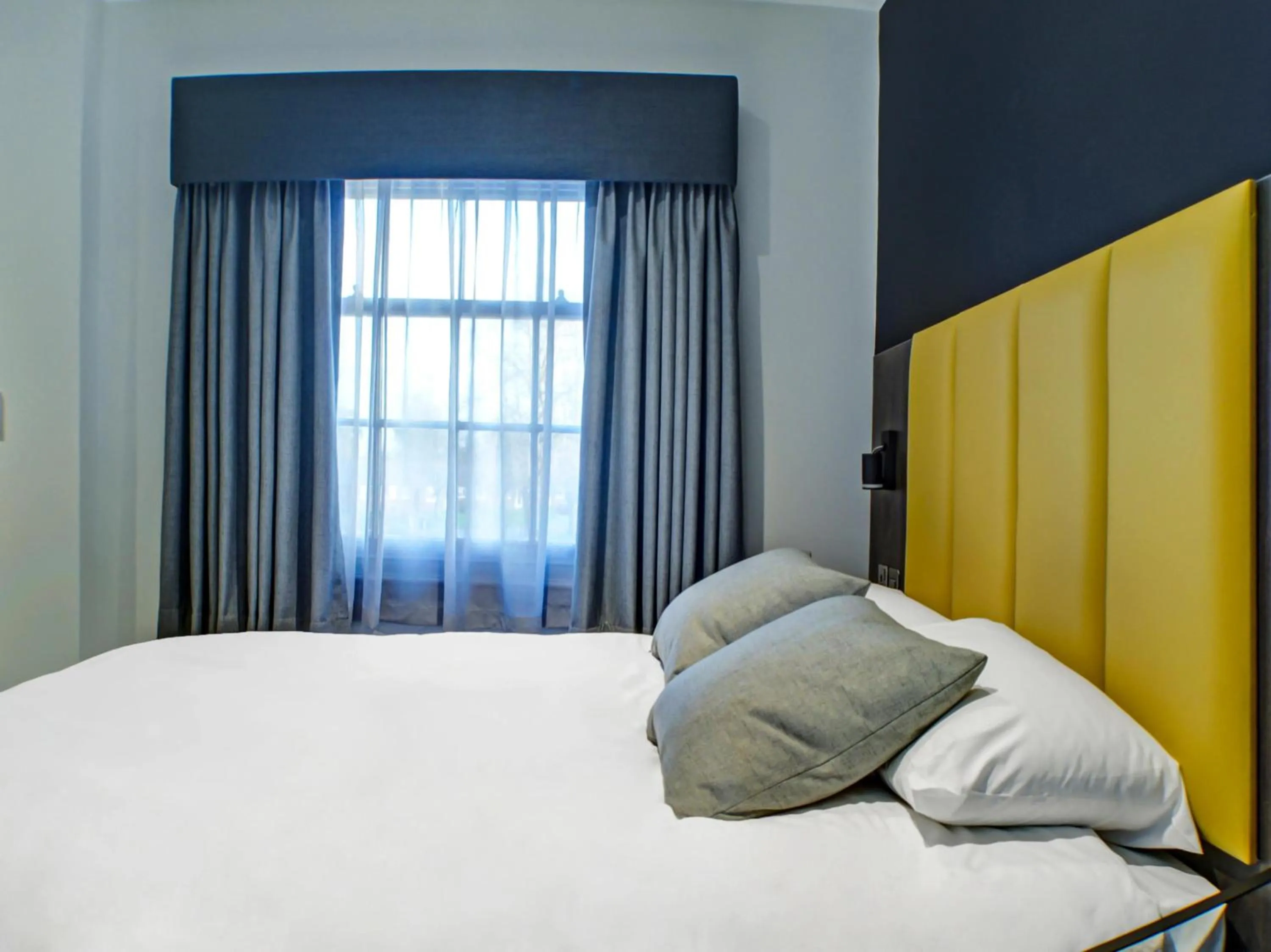 Bedroom, Bed in OYO Tamworth Arms Boutique Pub & Hotel