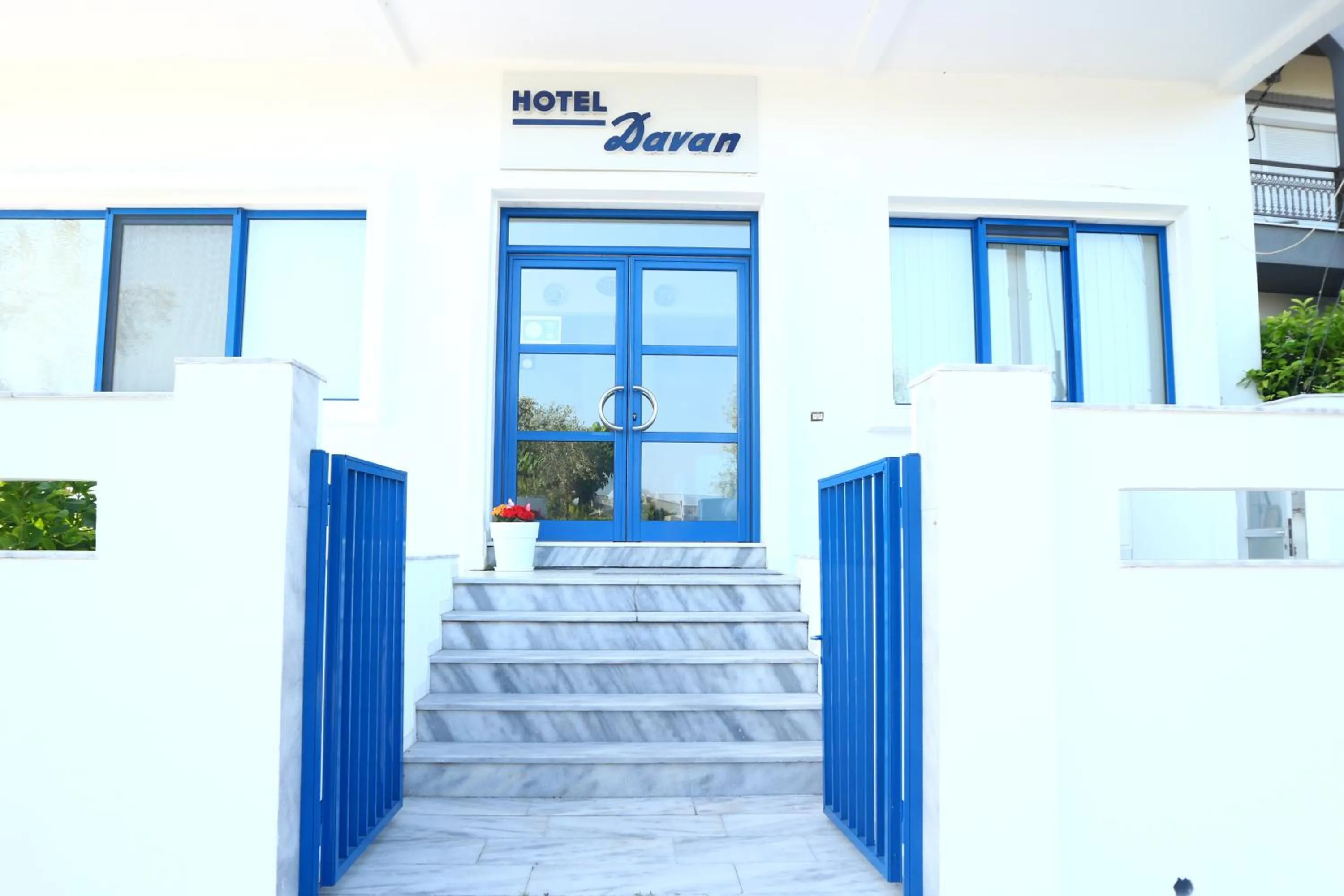 Danae Hotel