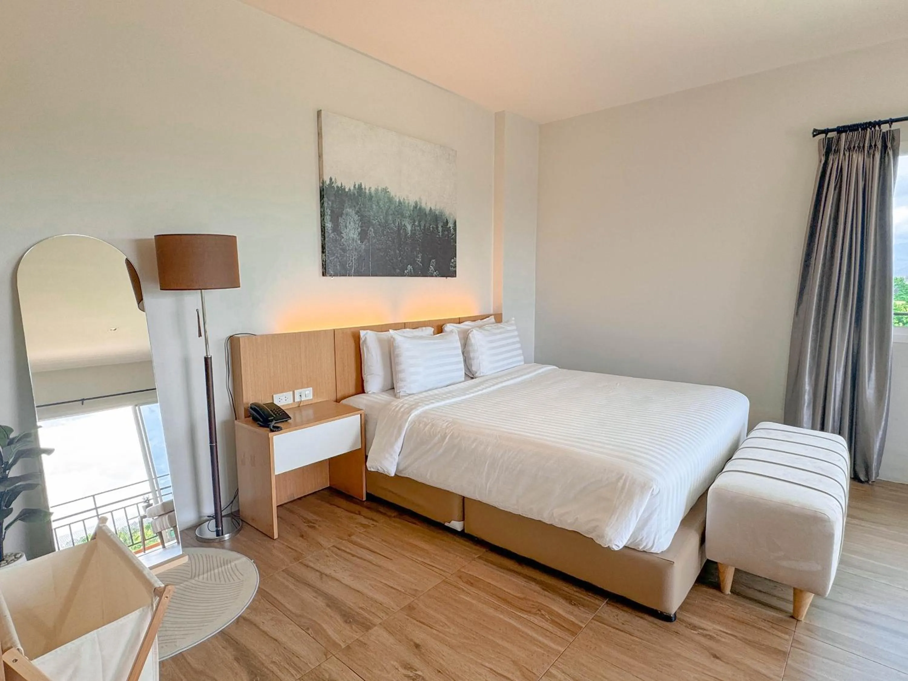 Bed in Sleeping Tree Hotel