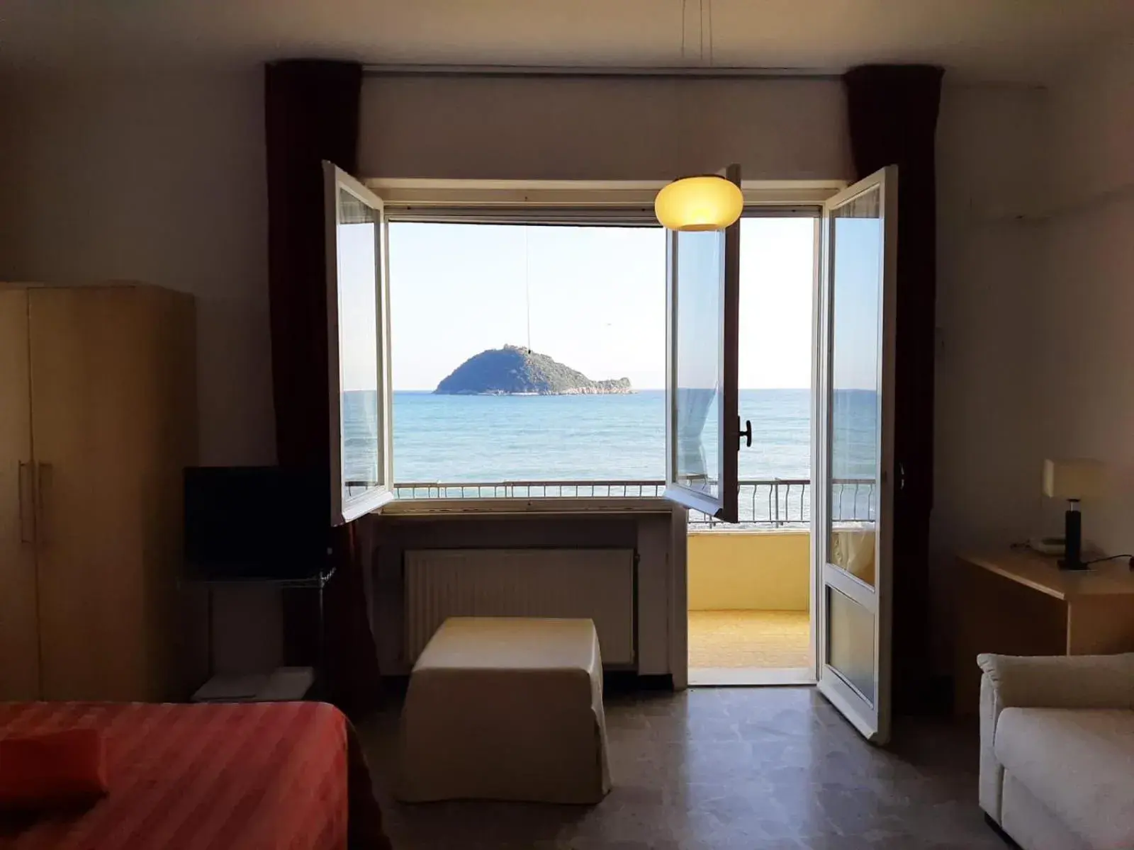 Family Studio in Residence Sole Family Studio in Residence Sole