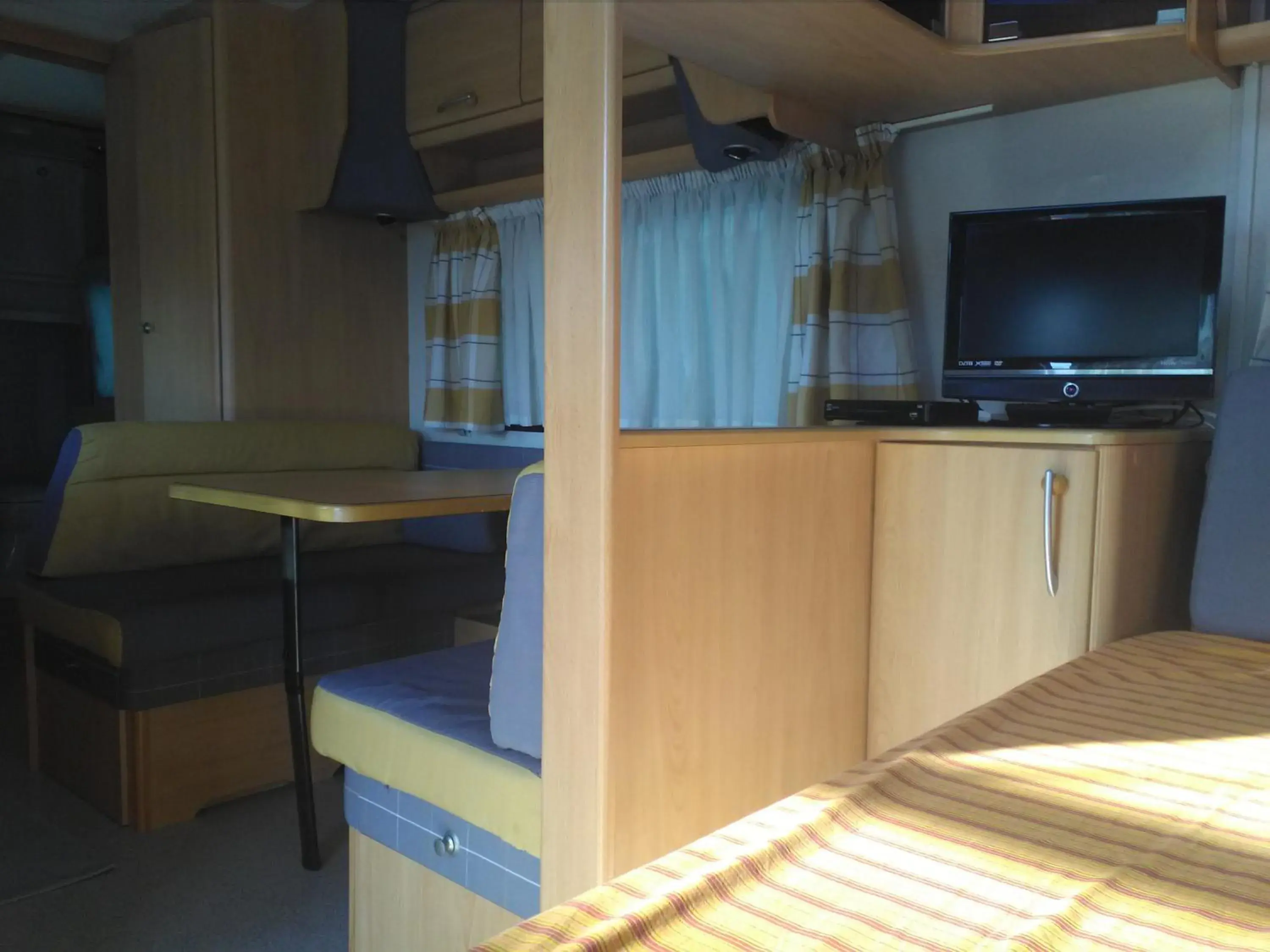 Caravan on the Beach in Residence Sole Caravan on the Beach in Residence Sole