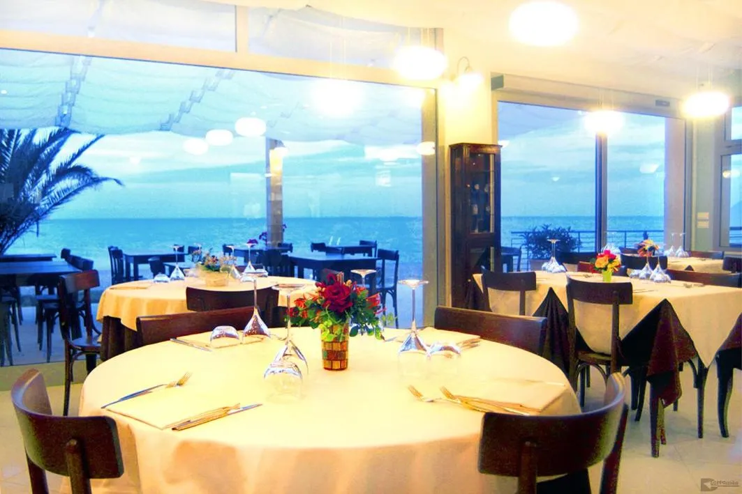 Restaurant/places to eat in Residence Sole