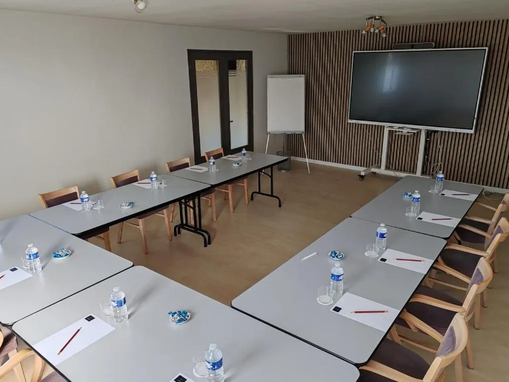 Meeting/conference room in Logis Hotel - Restaurant Le Relais de Comodoliac
