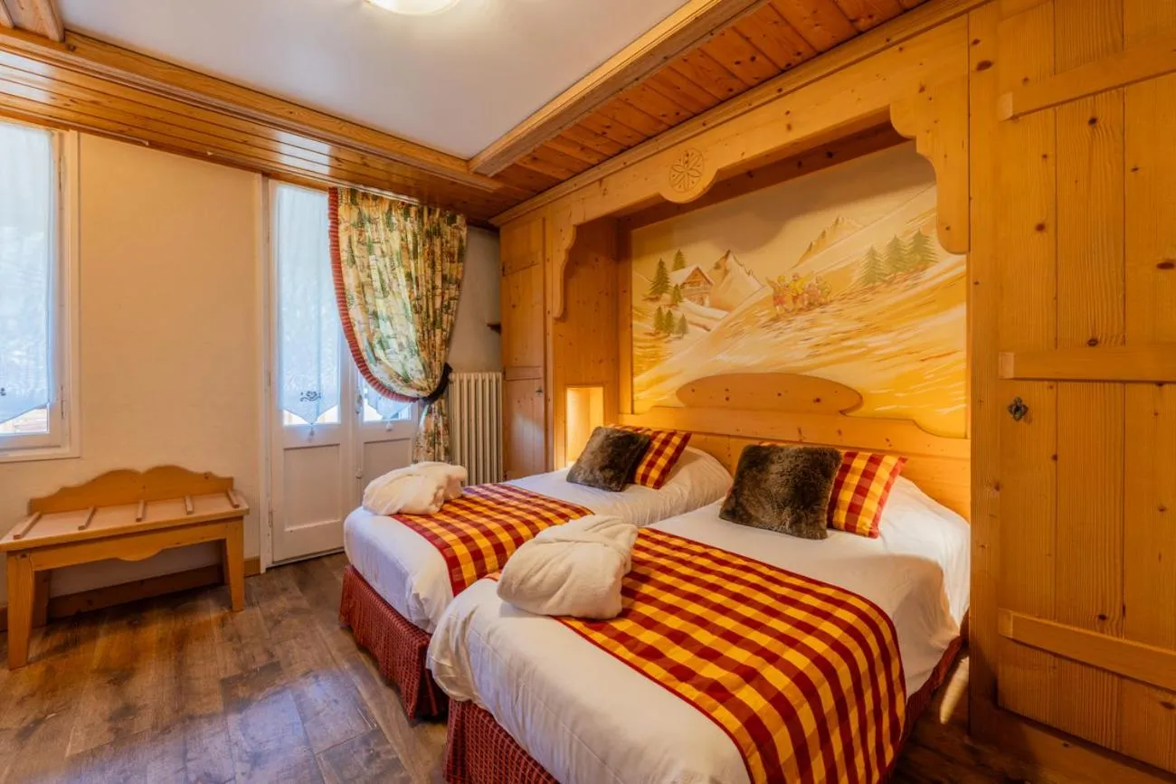 Bed in Hôtel Le Sporting