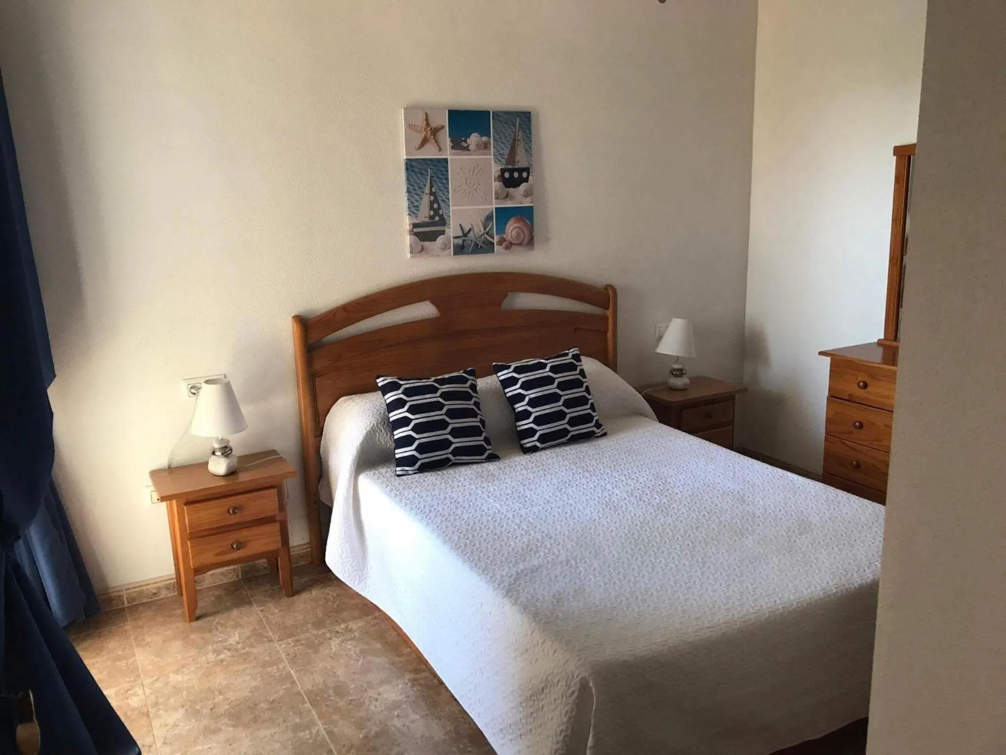 Bed in Playamarina 1 Reception