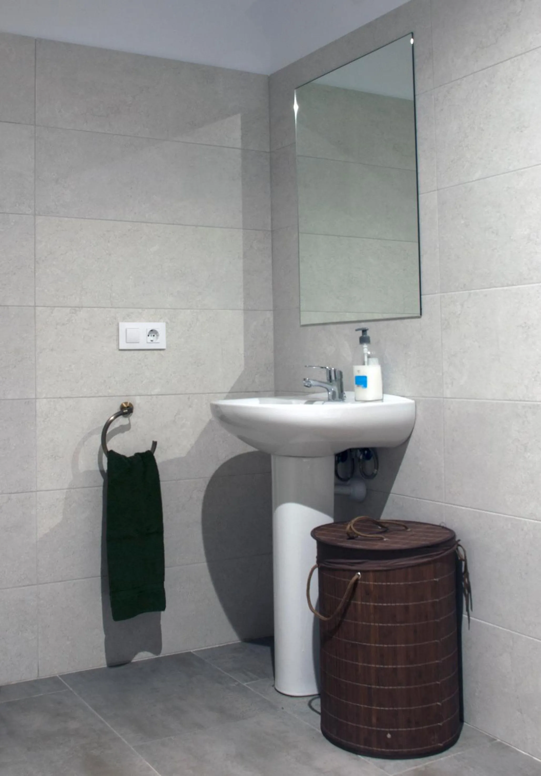 Shower in Alberg Cal Manel