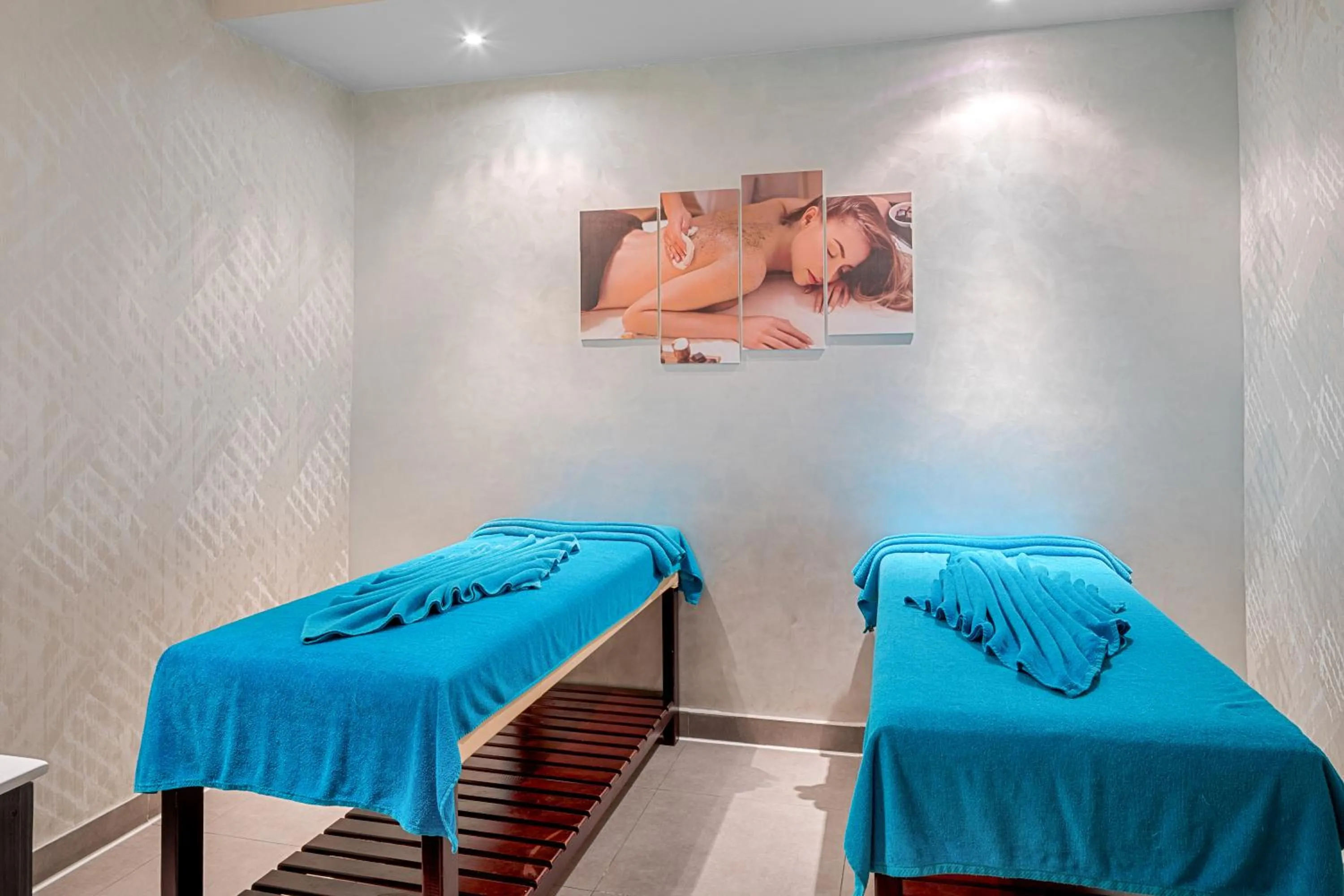 Massage, Bed in Pickalbatros Royal Grand Sharm - Adults Friendly 16 Years Plus