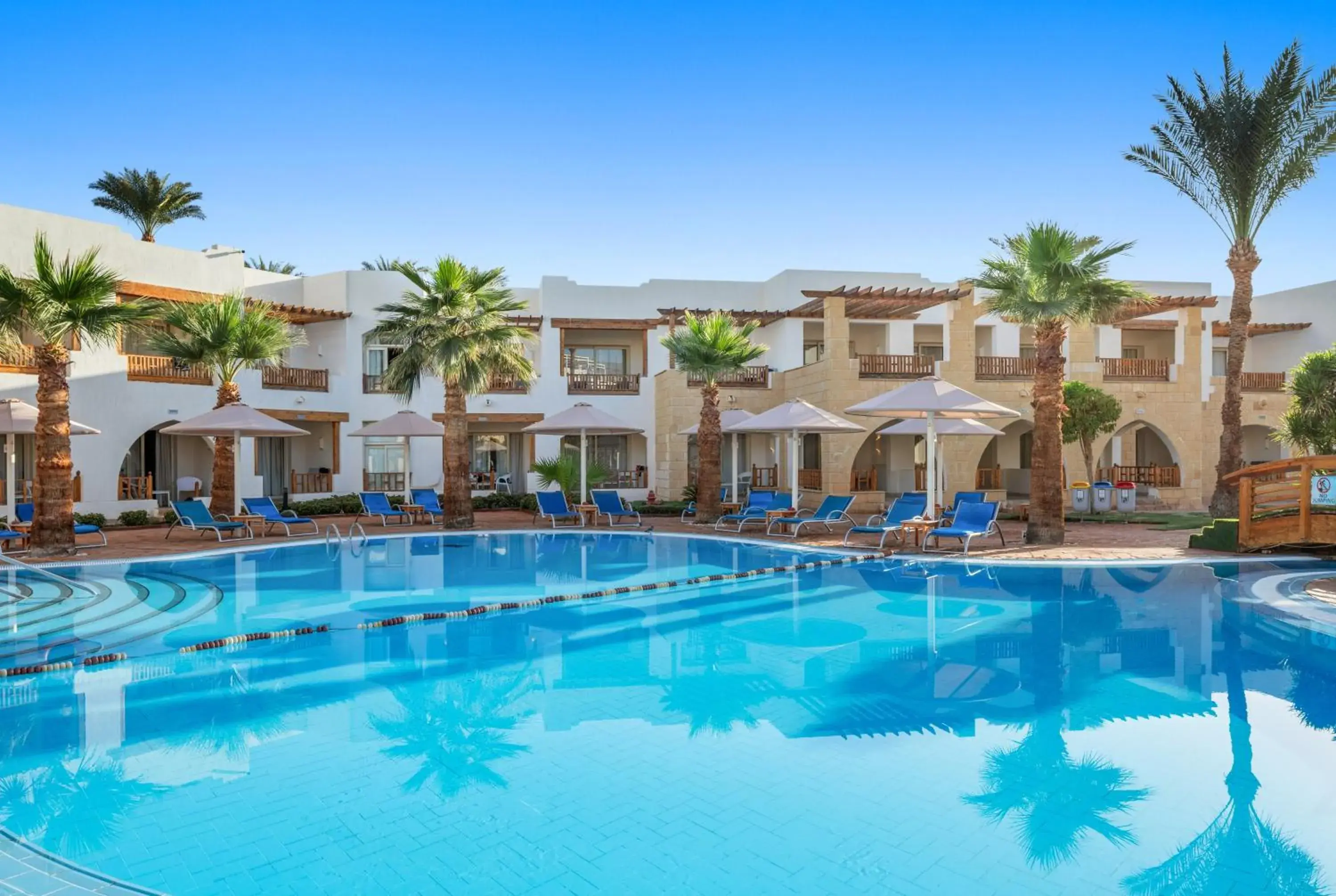 Swimming pool in Pickalbatros Royal Grand Sharm - Adults Friendly 16 Years Plus Swimming pool in Pickalbatros Royal Grand Sharm - Adults Friendly 16 Years Plus
