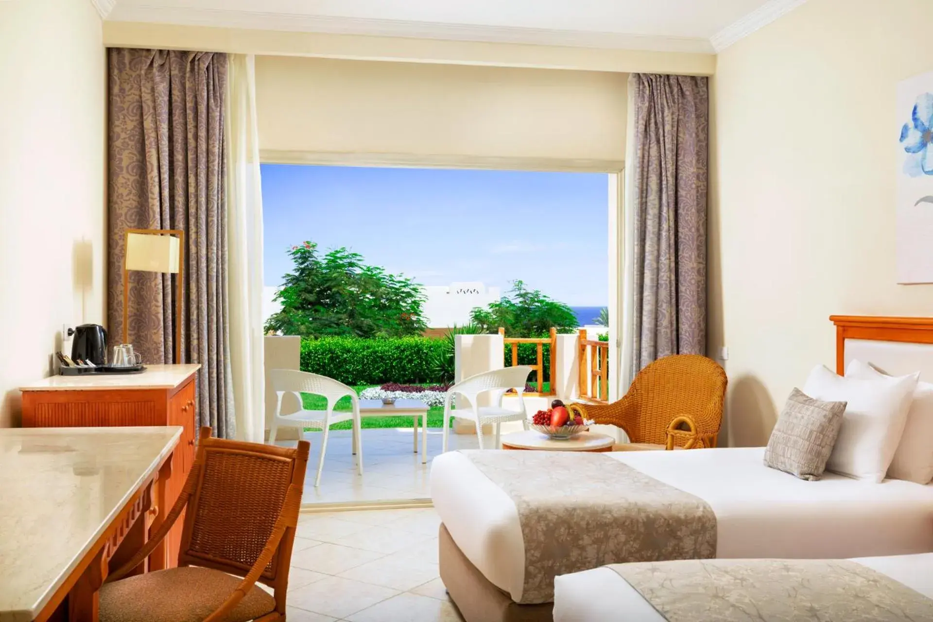 Bedroom, Bed in Pickalbatros Royal Grand Sharm - Adults Friendly 16 Years Plus