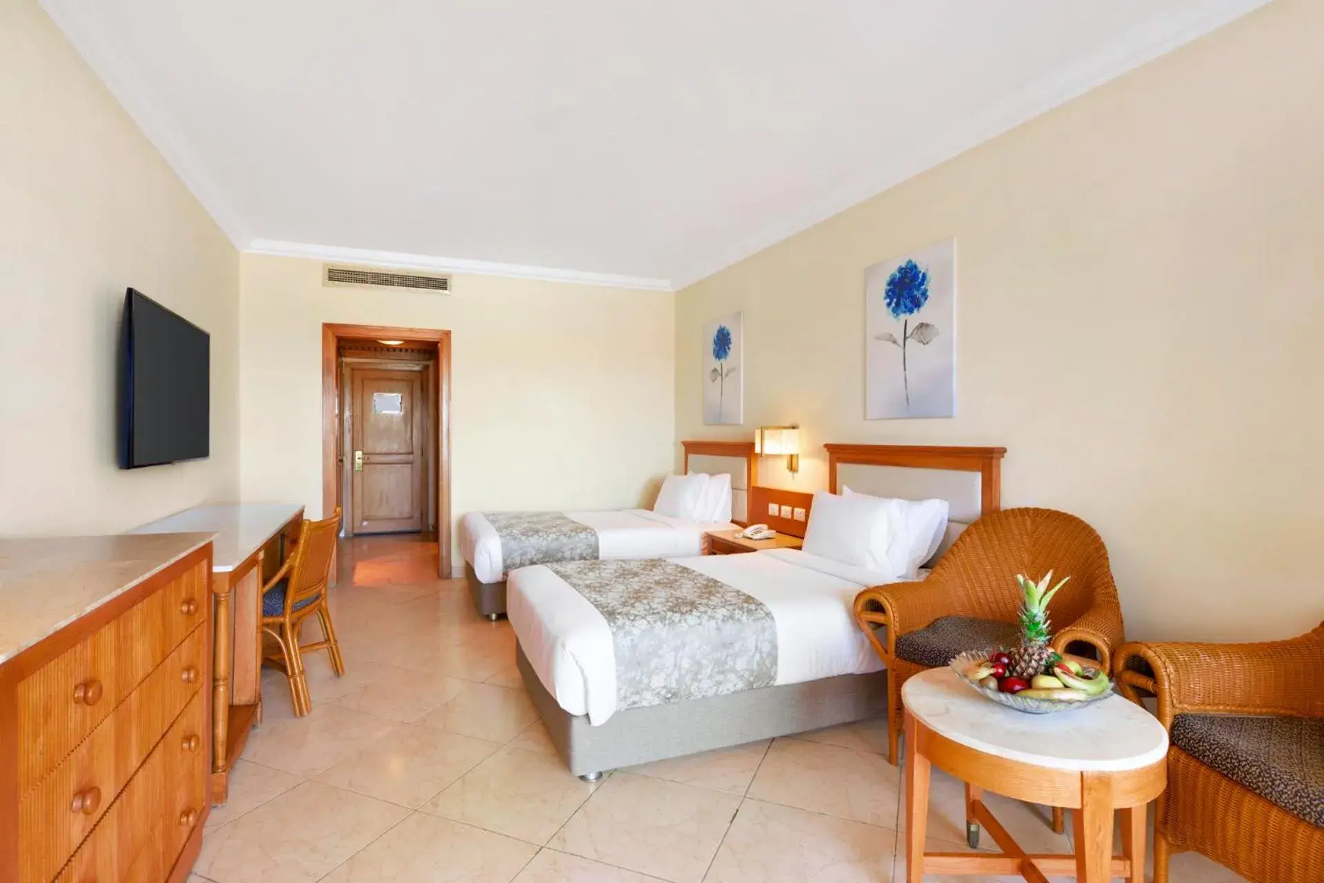 Bedroom, Bed in Pickalbatros Royal Grand Sharm - Adults Friendly 16 Years Plus