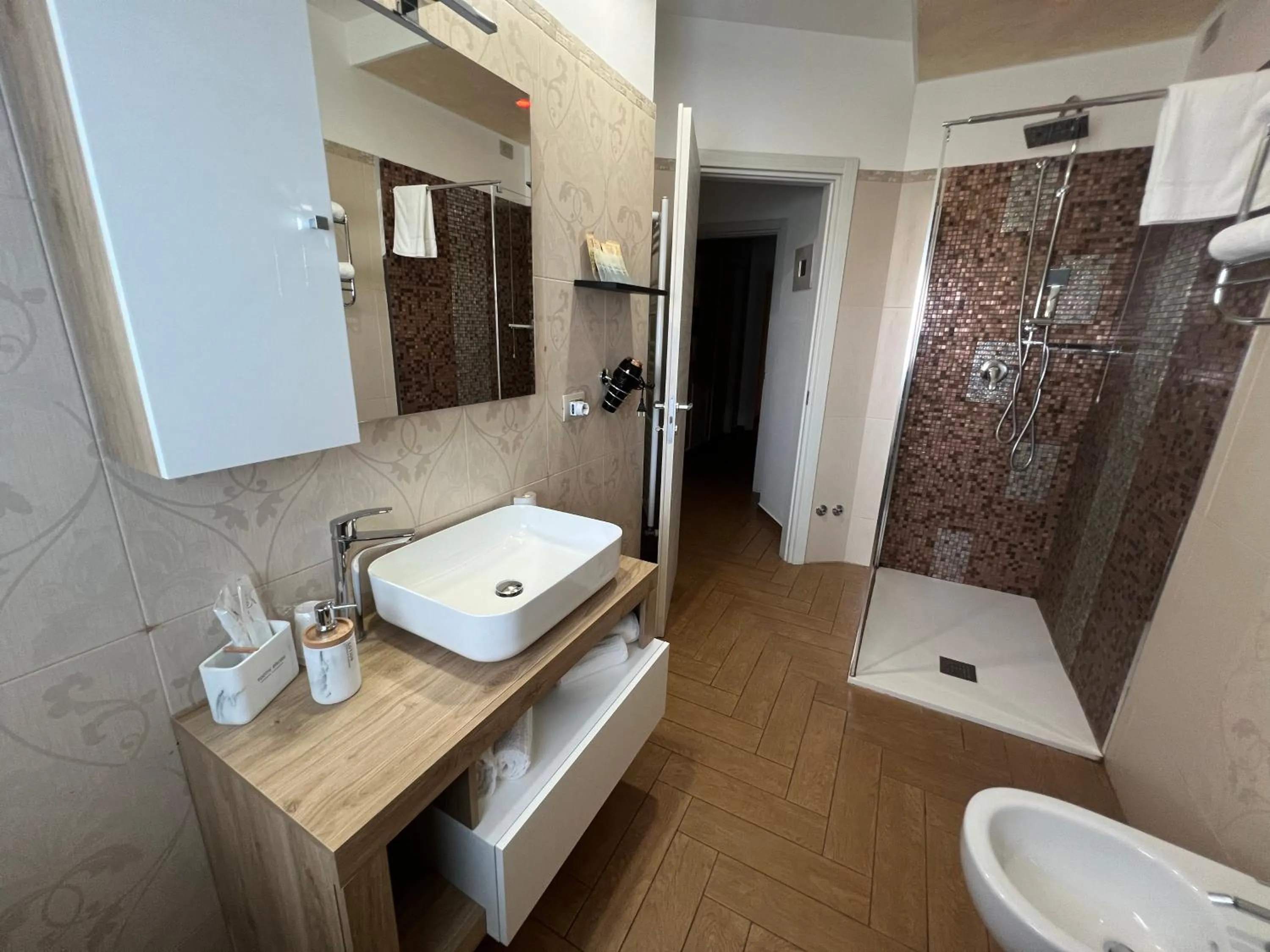 Shower in B&B Palazzo del Toro
