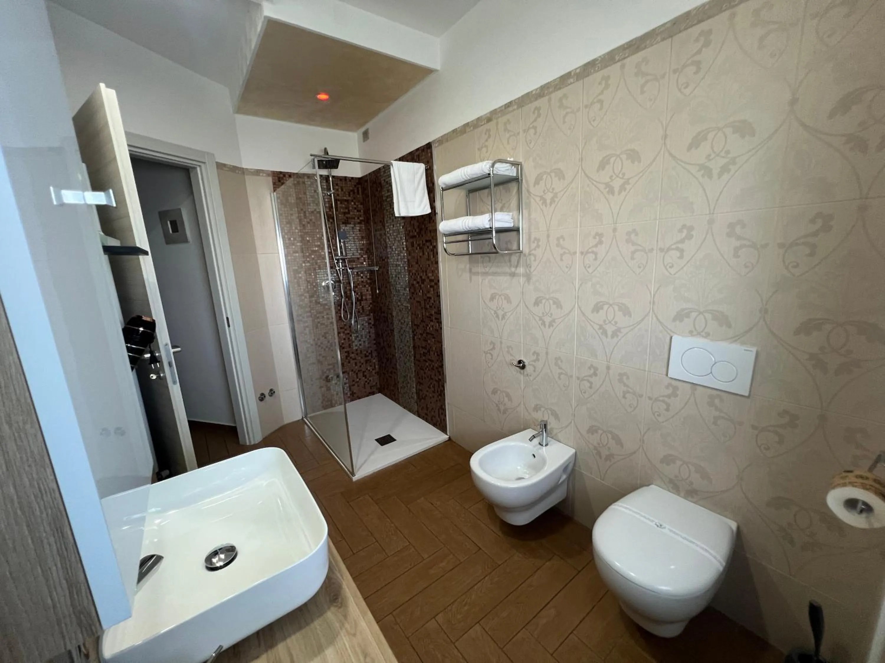 Shower in B&B Palazzo del Toro