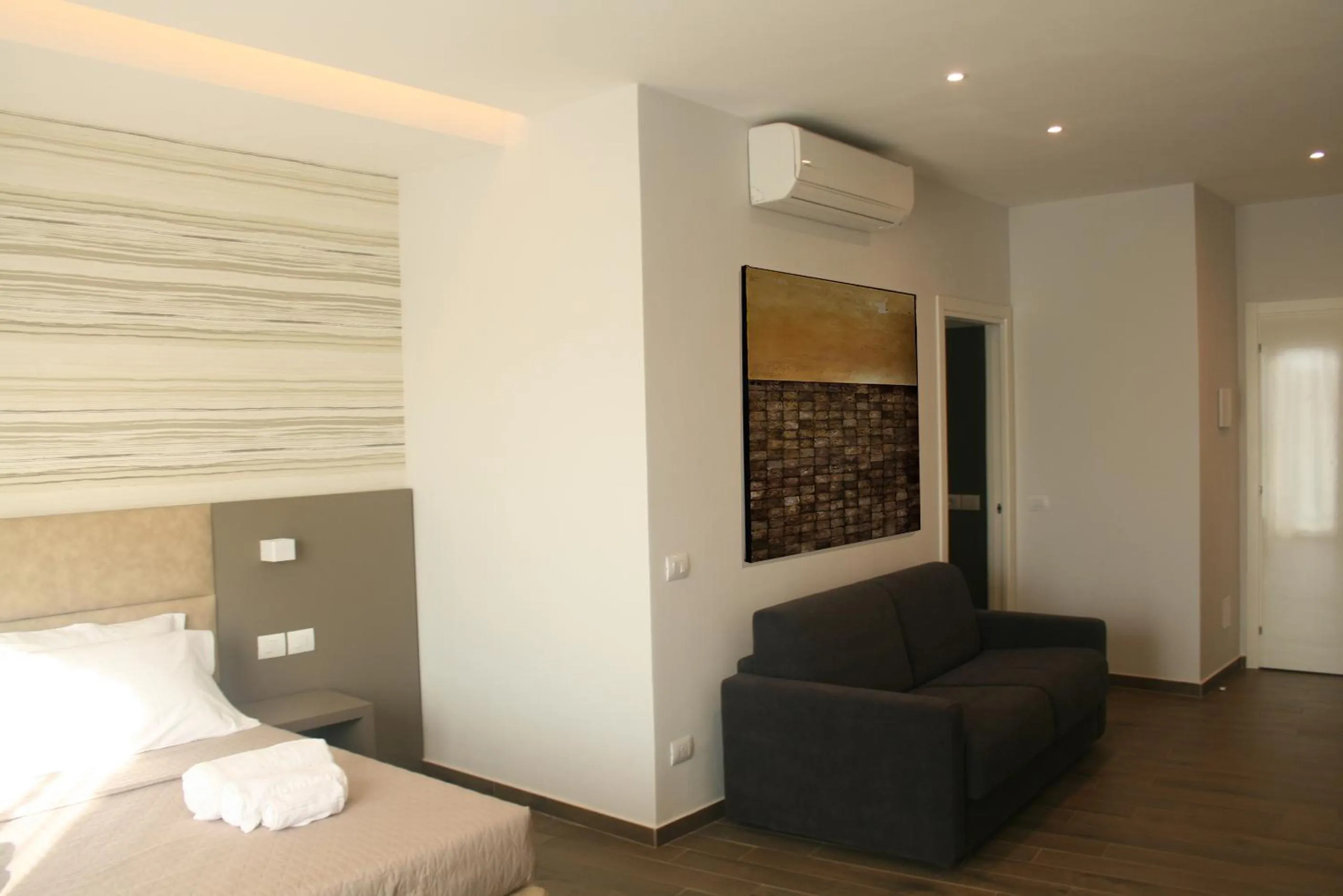 Bedroom, Bed in International Hotel Dakar