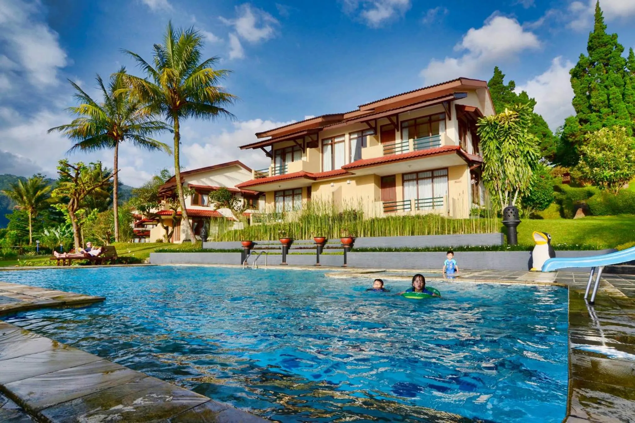 Garden in The Jayakarta Cisarua