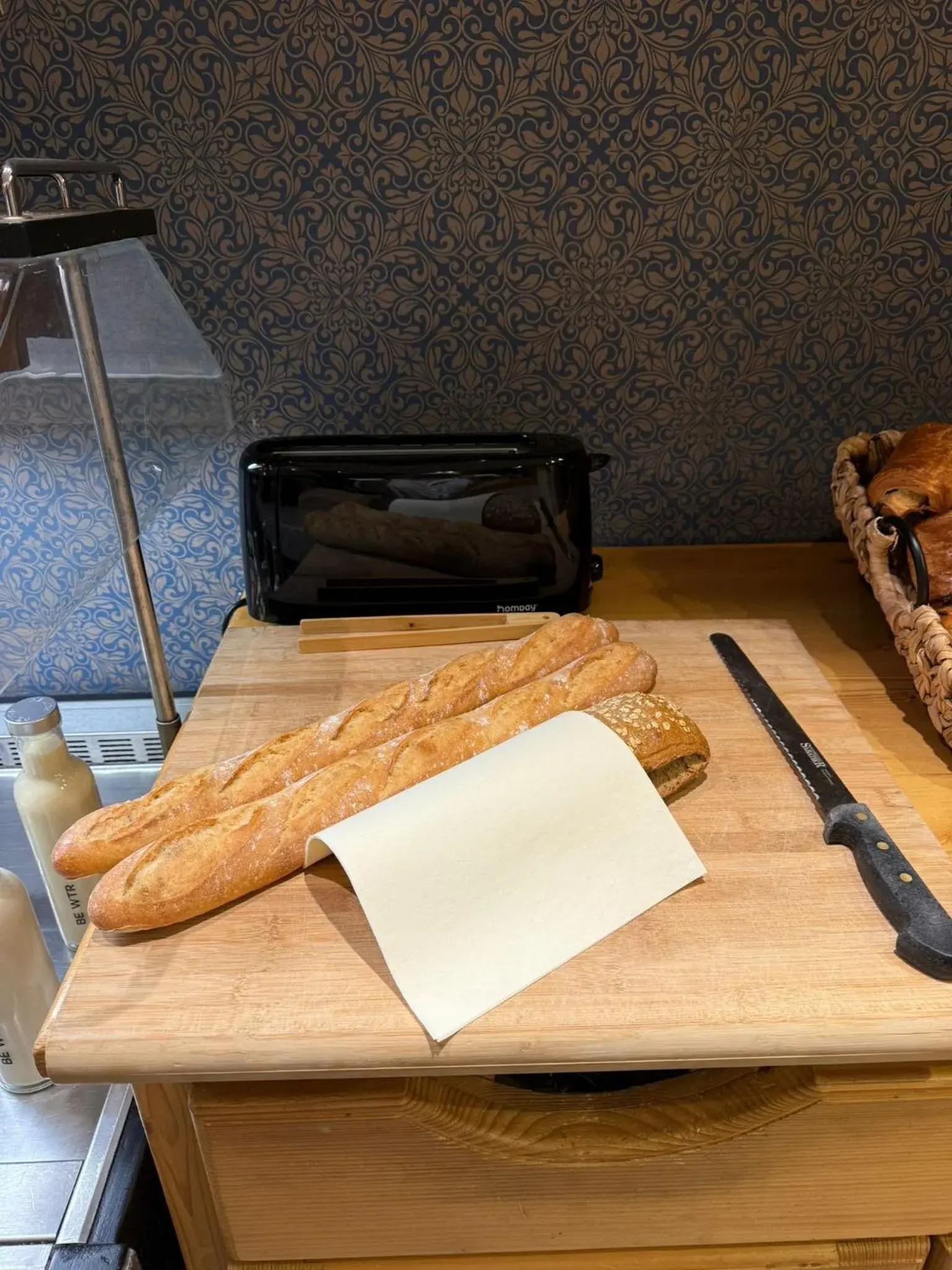 Breakfast in L'Arveyron Open House Breakfast in L'Arveyron Open House