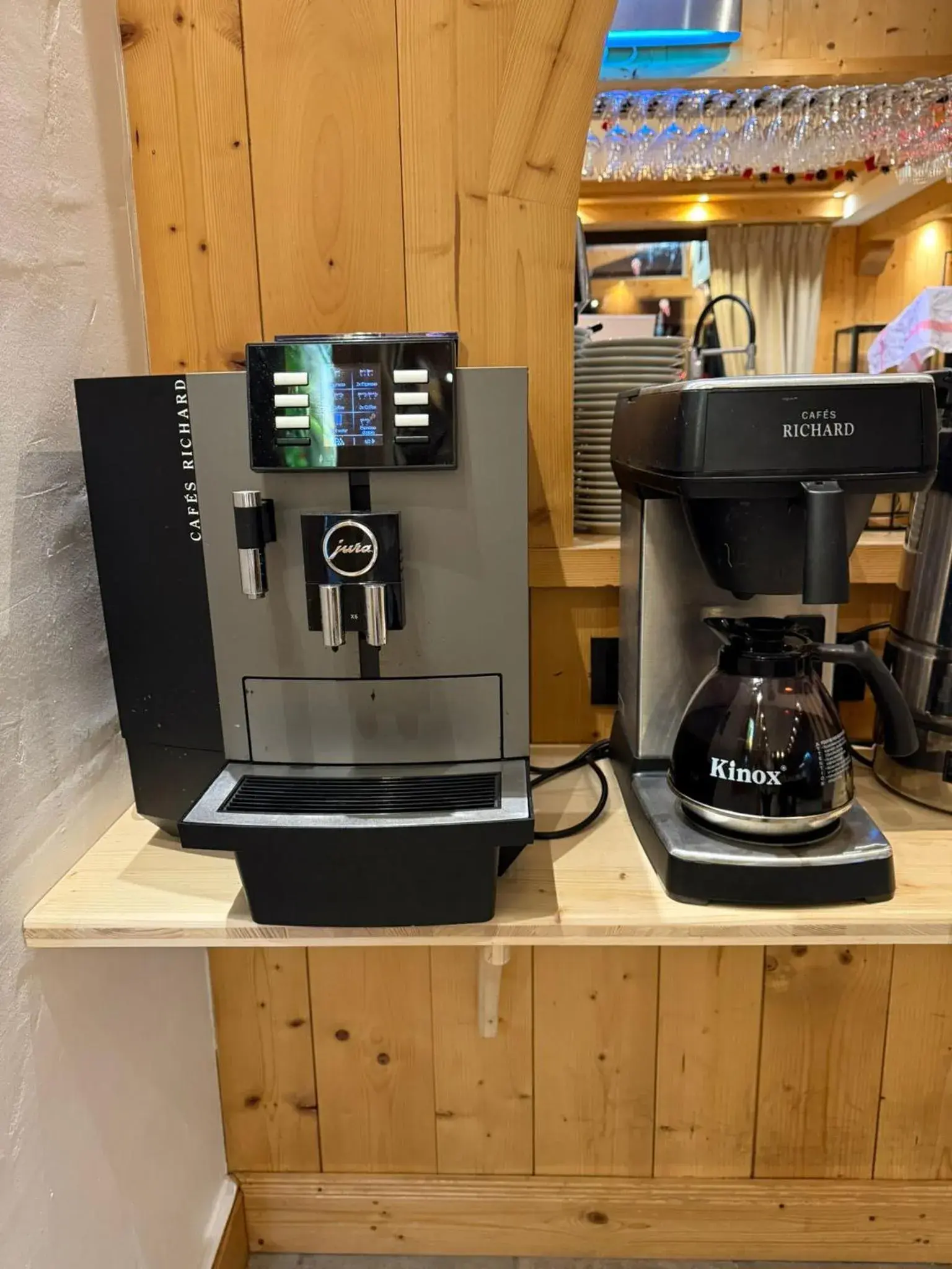 Breakfast in L'Arveyron Open House Breakfast in L'Arveyron Open House