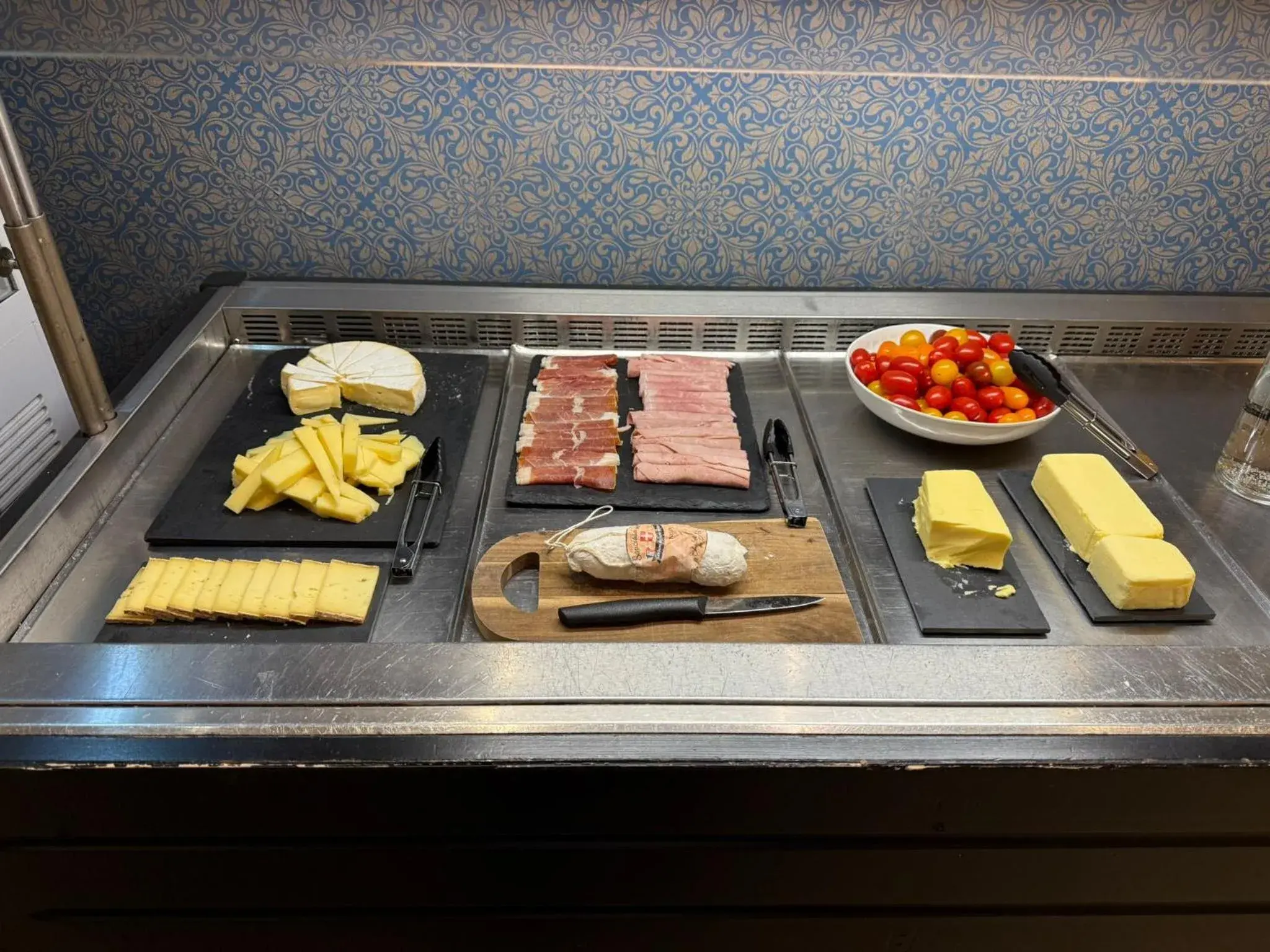 Breakfast in L'Arveyron Open House Breakfast in L'Arveyron Open House