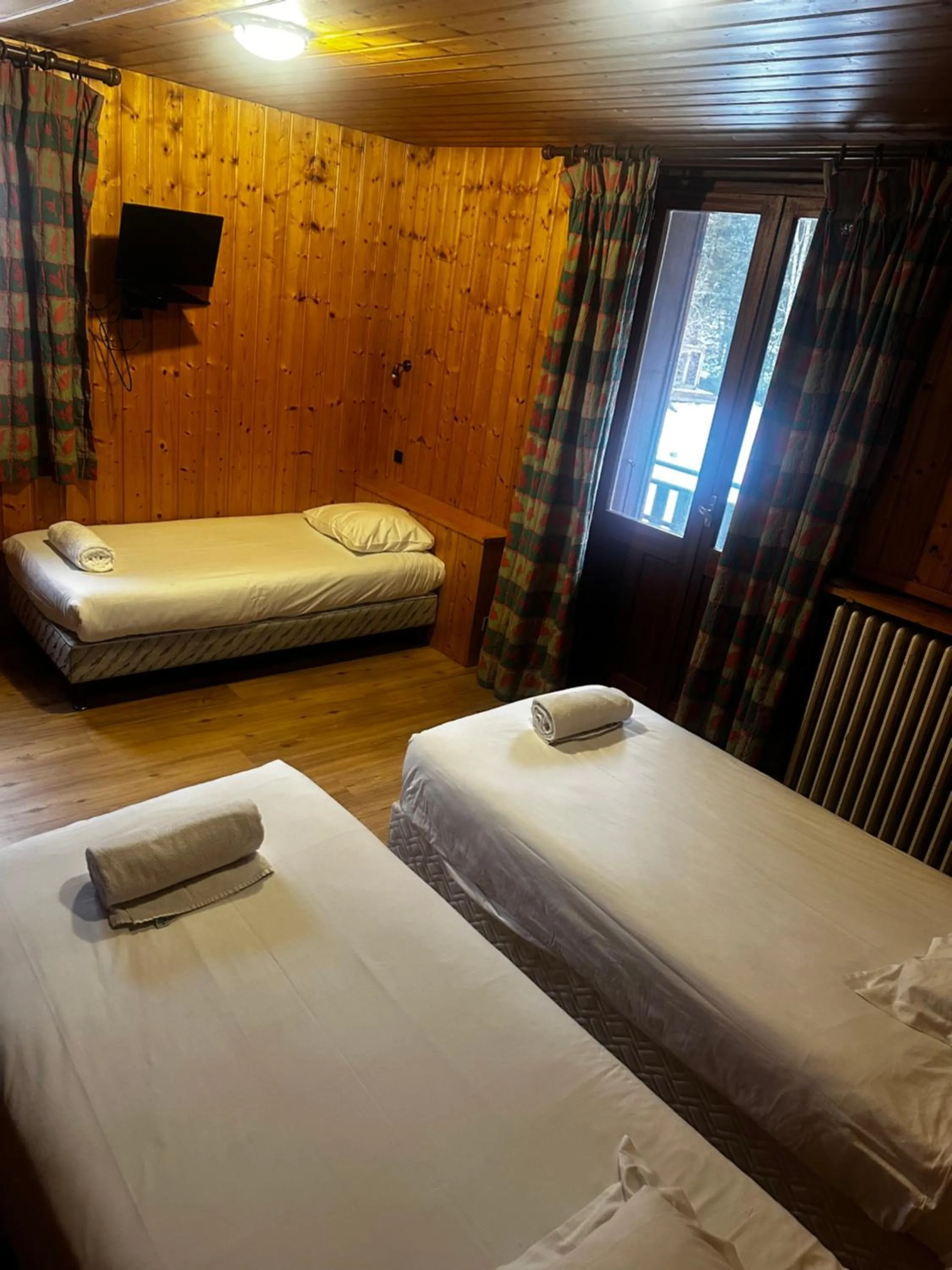 Bed in L'Arveyron Open House