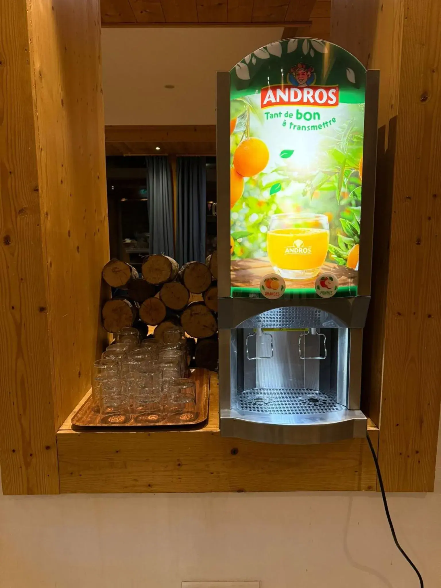 Breakfast in L'Arveyron Open House Breakfast in L'Arveyron Open House