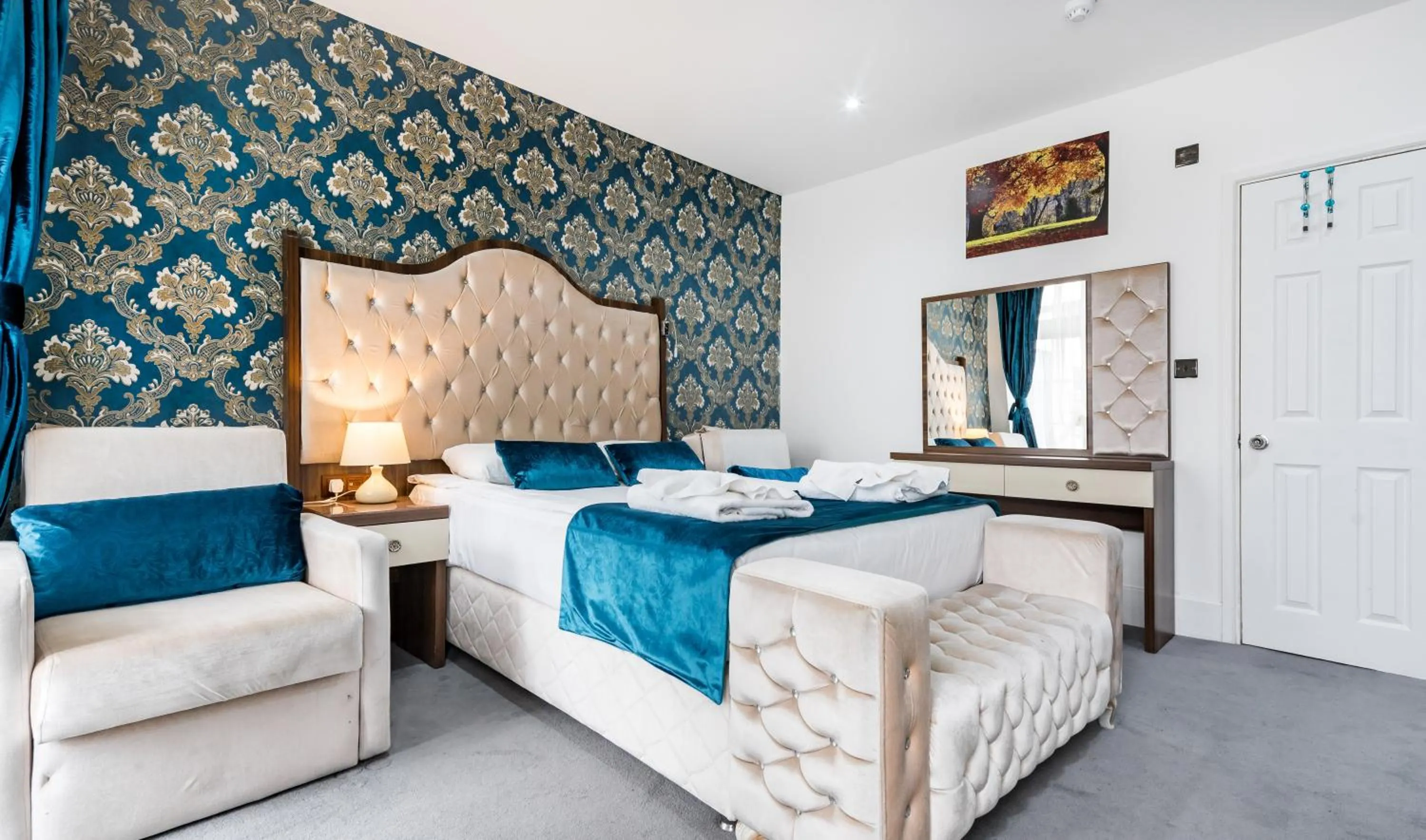 Bedroom, Bed in Vilenza Hotel