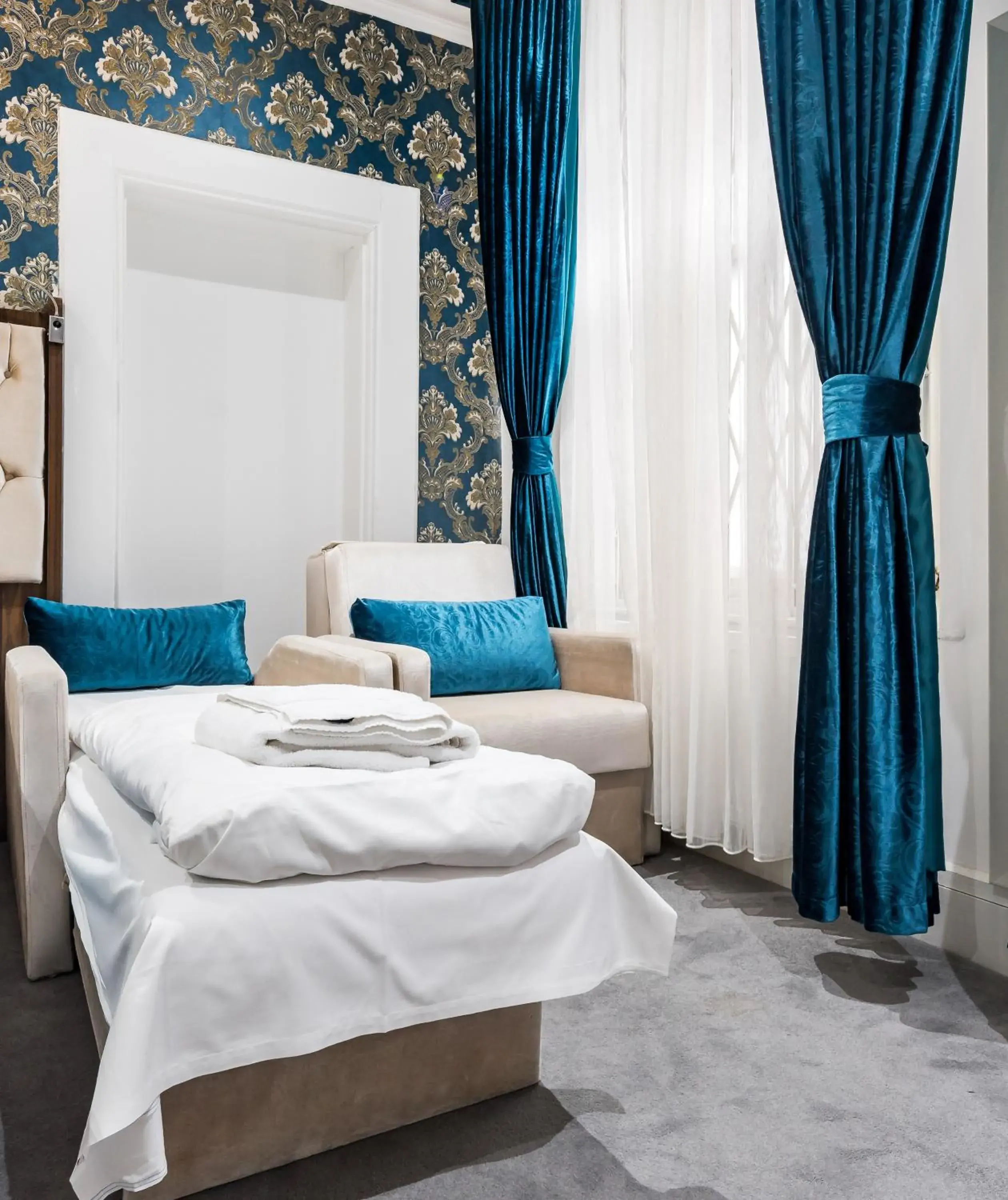 Bedroom, Bed in Vilenza Hotel Bedroom, Bed in Vilenza Hotel