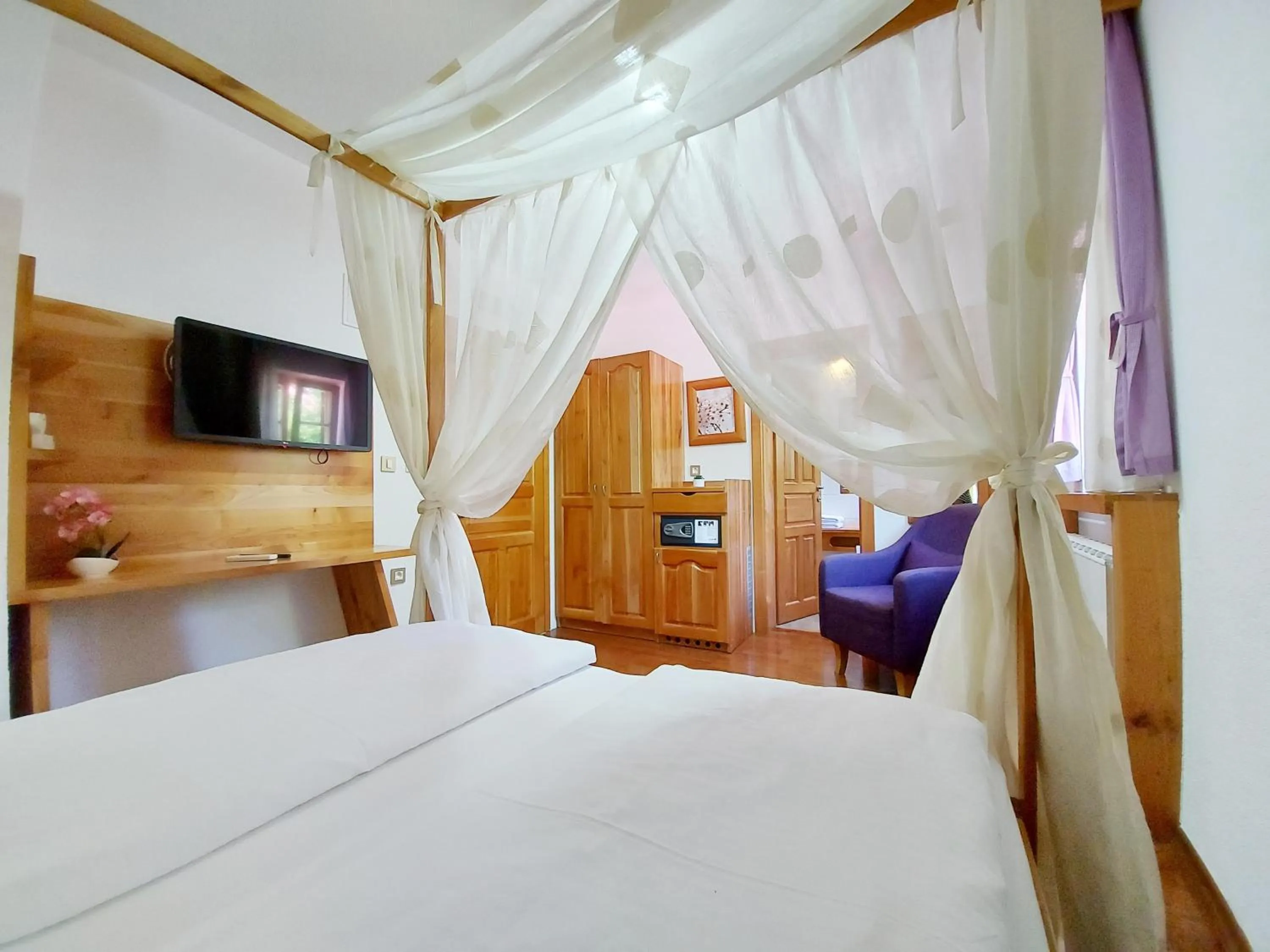 Bed in Plitvice Ethno House