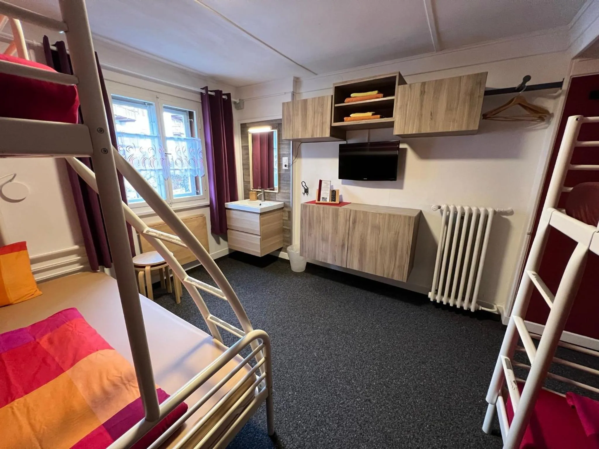 Photo of the whole room, Bed in Adventure Hostel