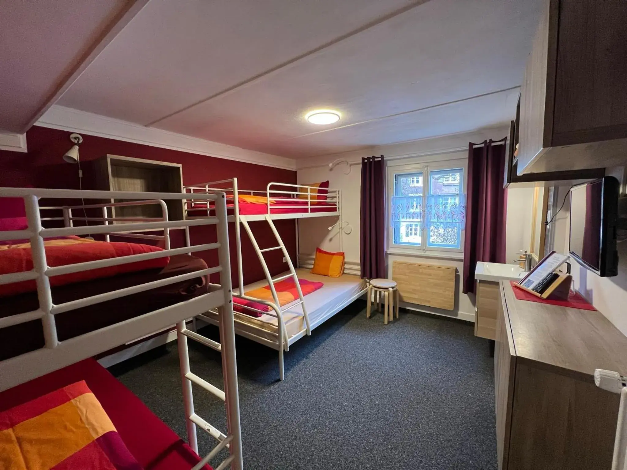 Family Room with Shared Bathroom in Adventure Hostel Family Room with Shared Bathroom in Adventure Hostel