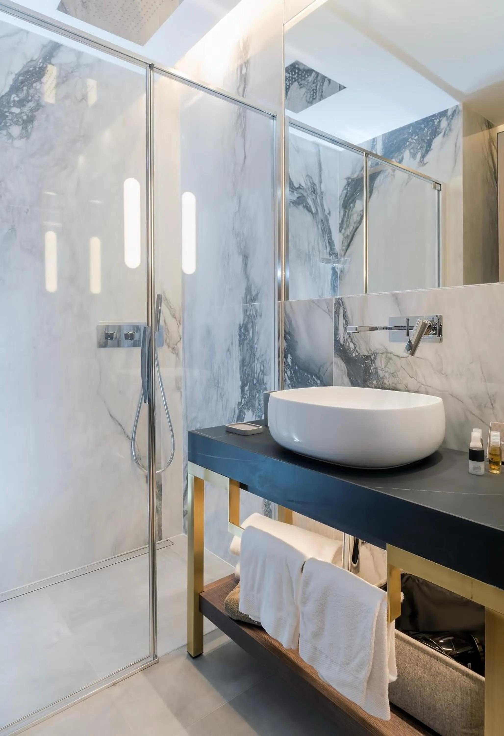 Bathroom in Hotel St.Mauritius