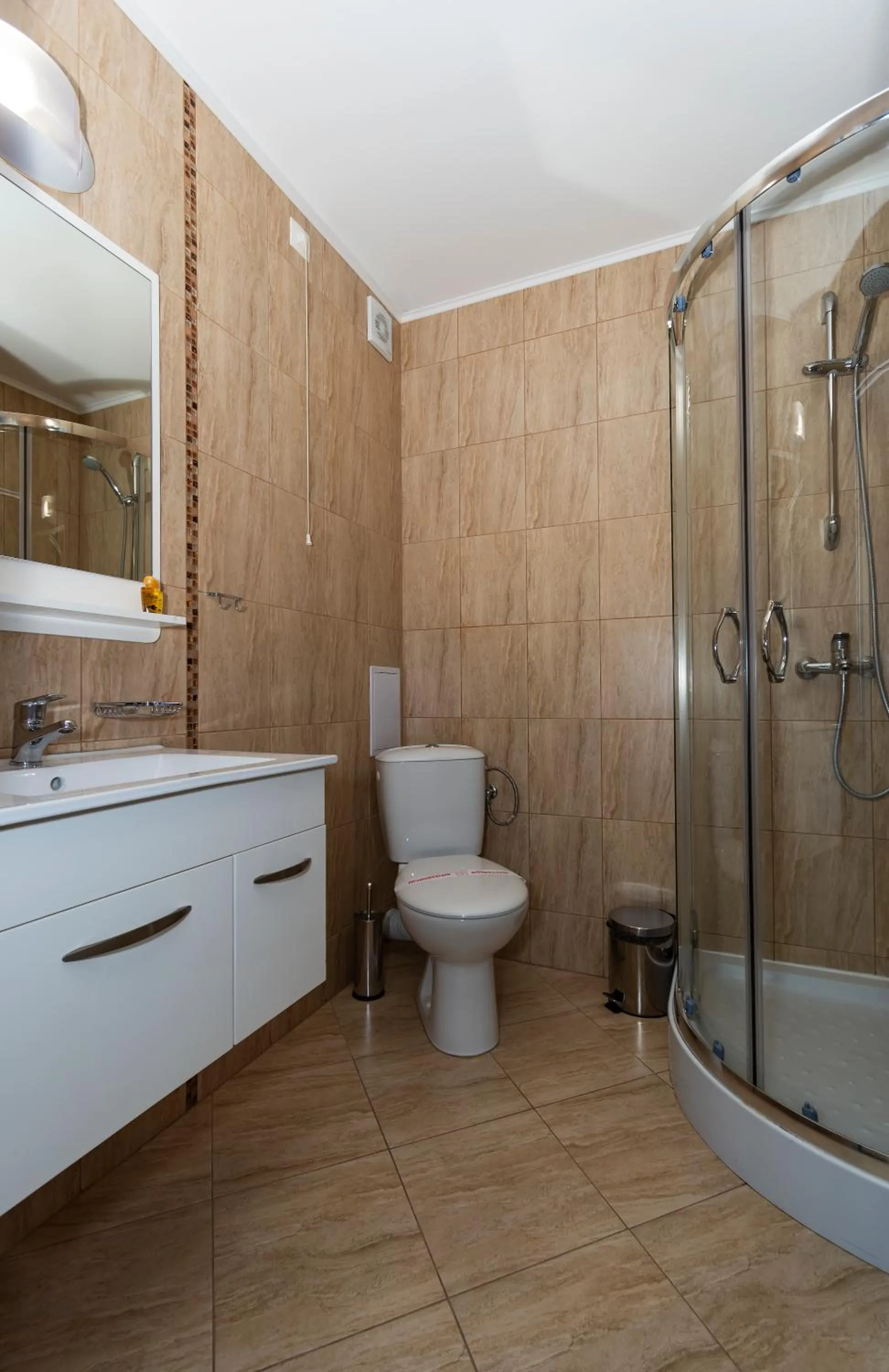 Bathroom in Hotel City