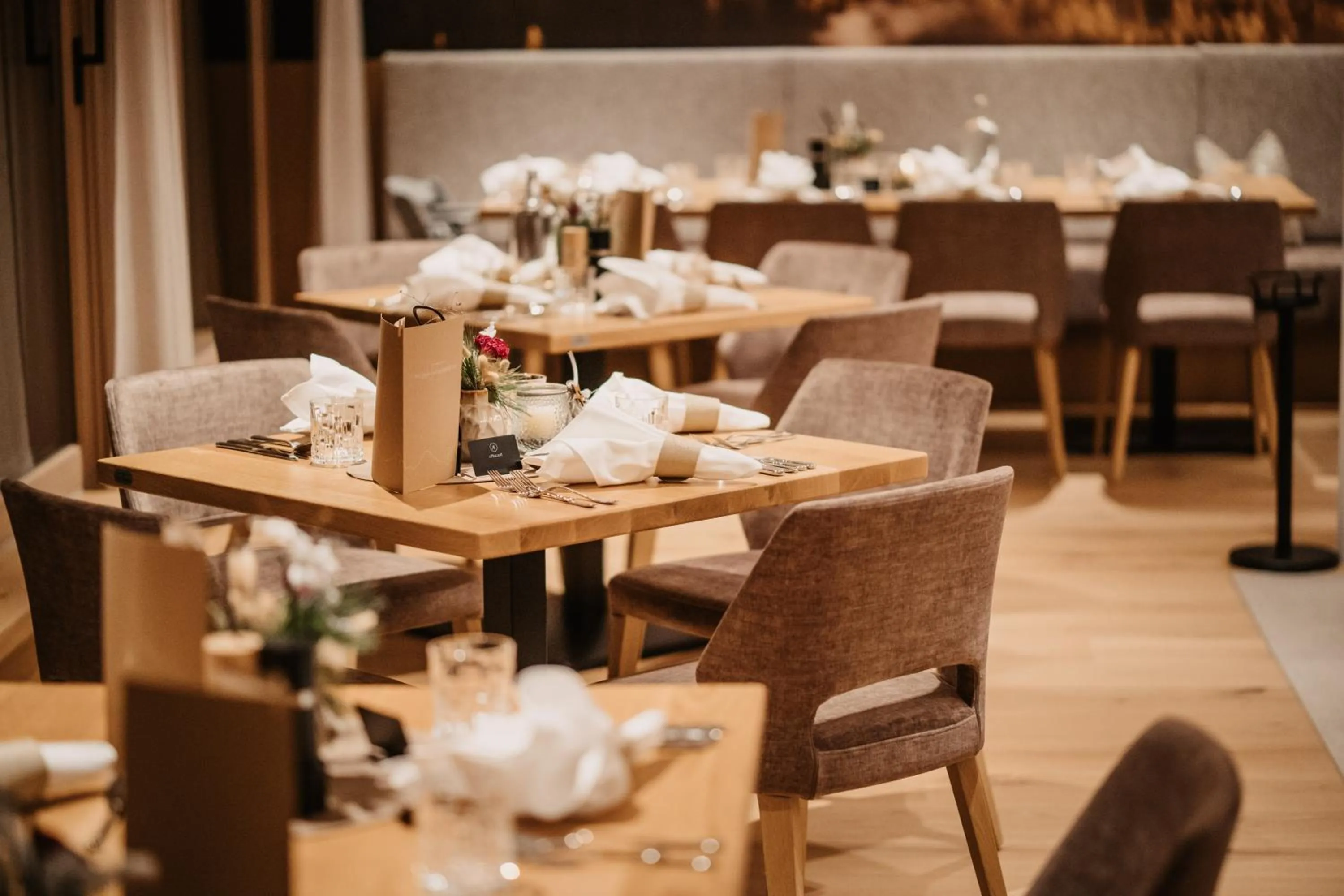 Restaurant/places to eat in Hotel Neubergerhof