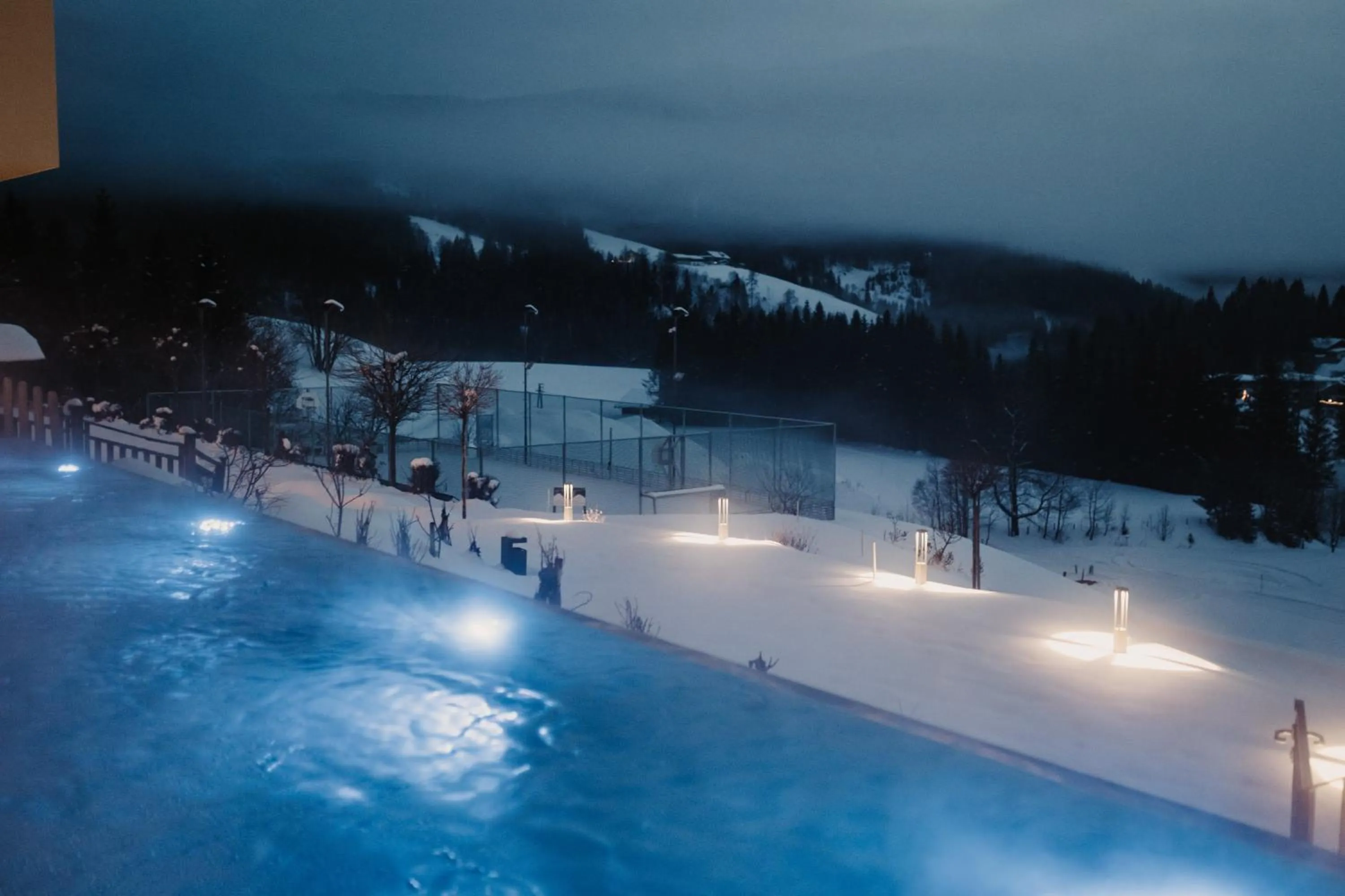 Swimming pool in Hotel Neubergerhof
