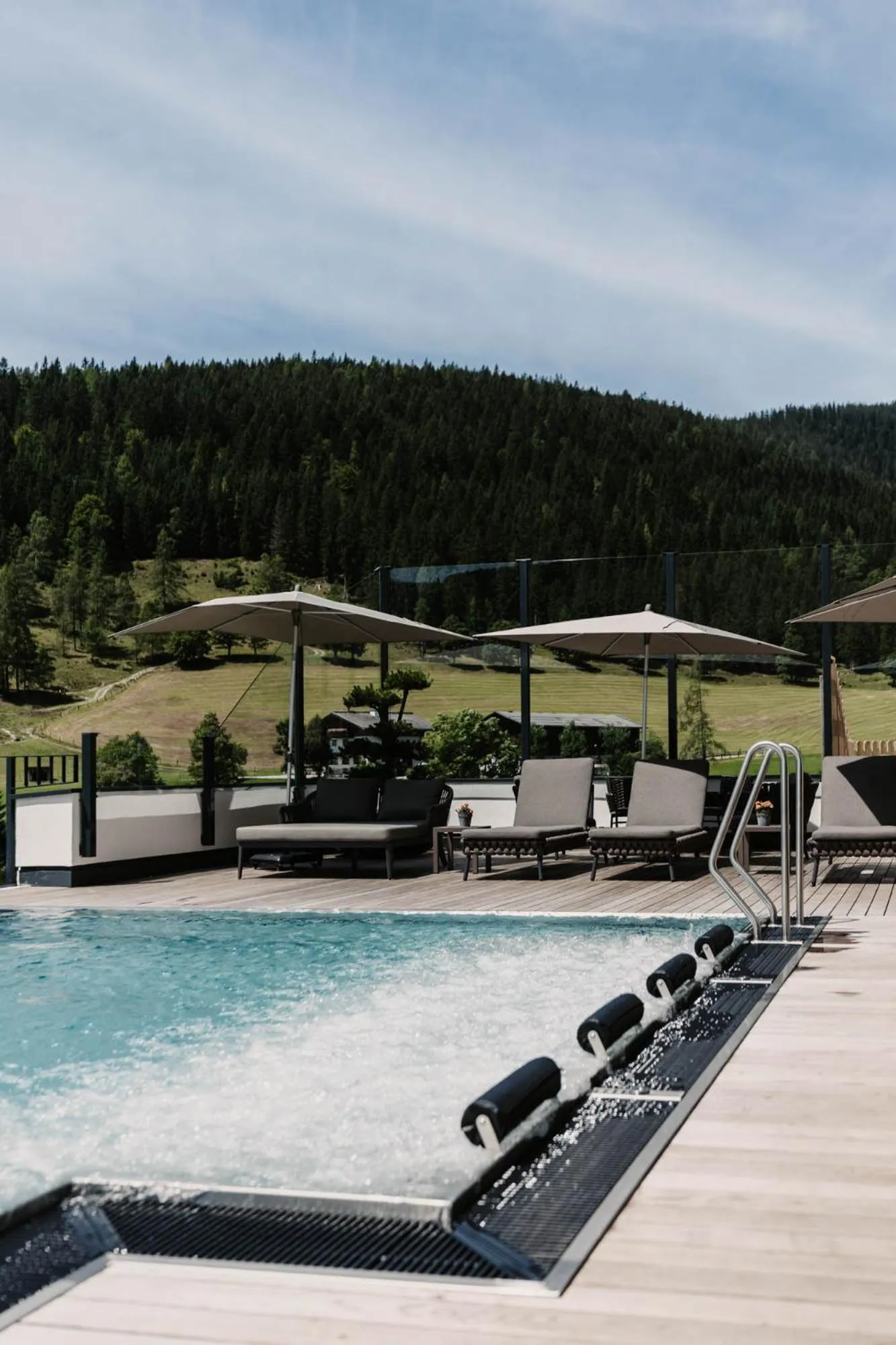 Swimming pool in Hotel Neubergerhof