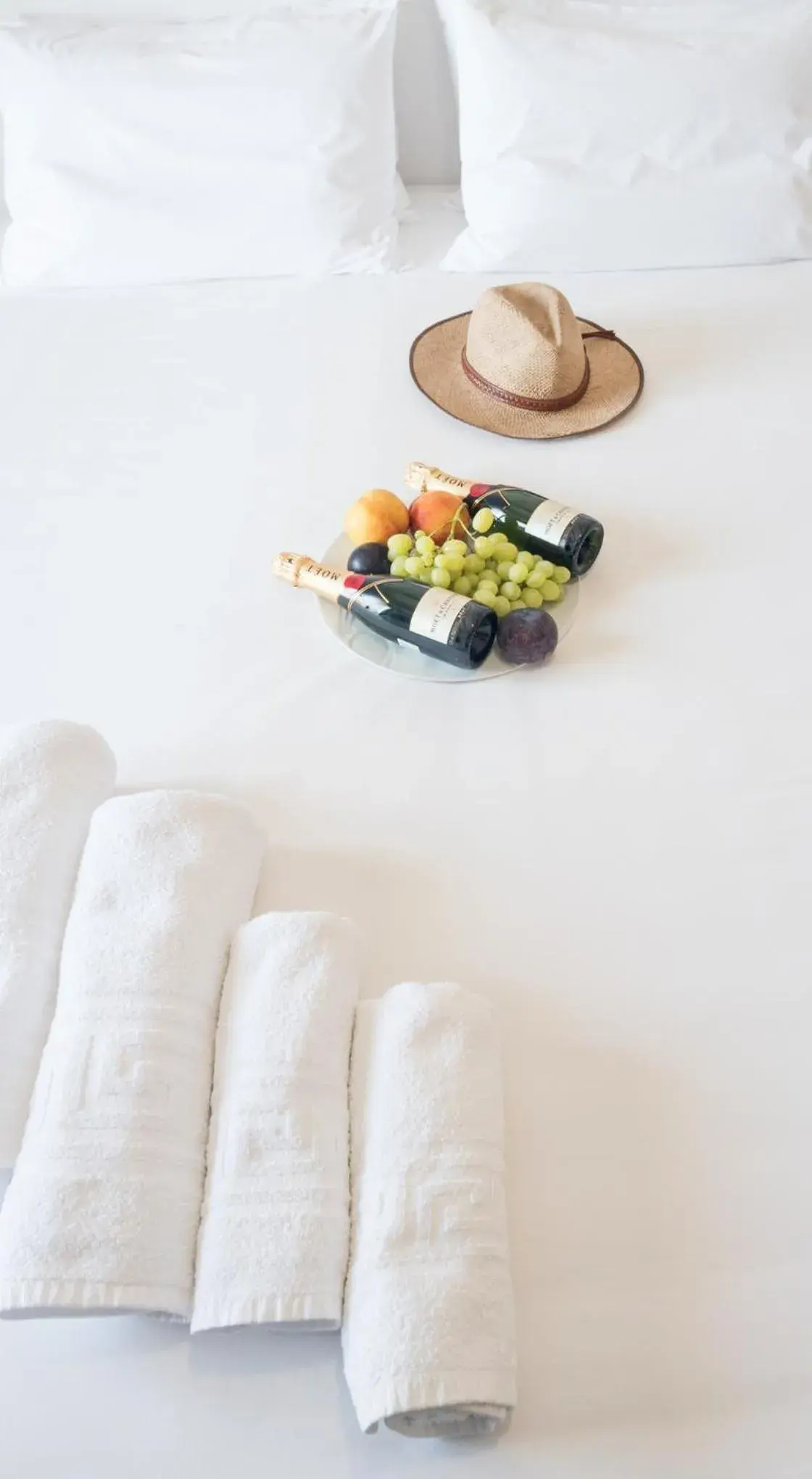 Food and drinks, Bed in Ifestia Hotel Food and drinks, Bed in Ifestia Hotel